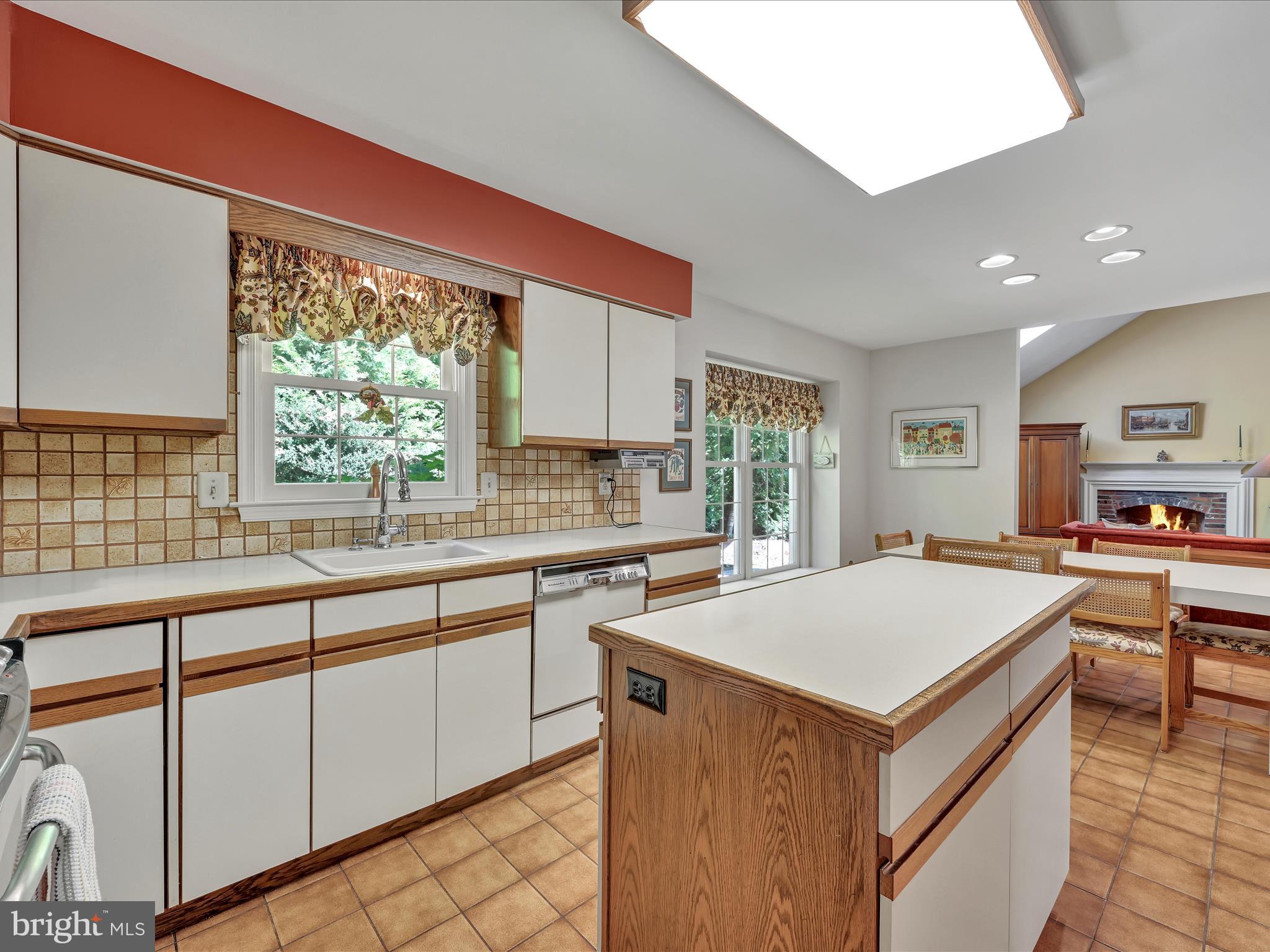 113 Foxhall Ln
