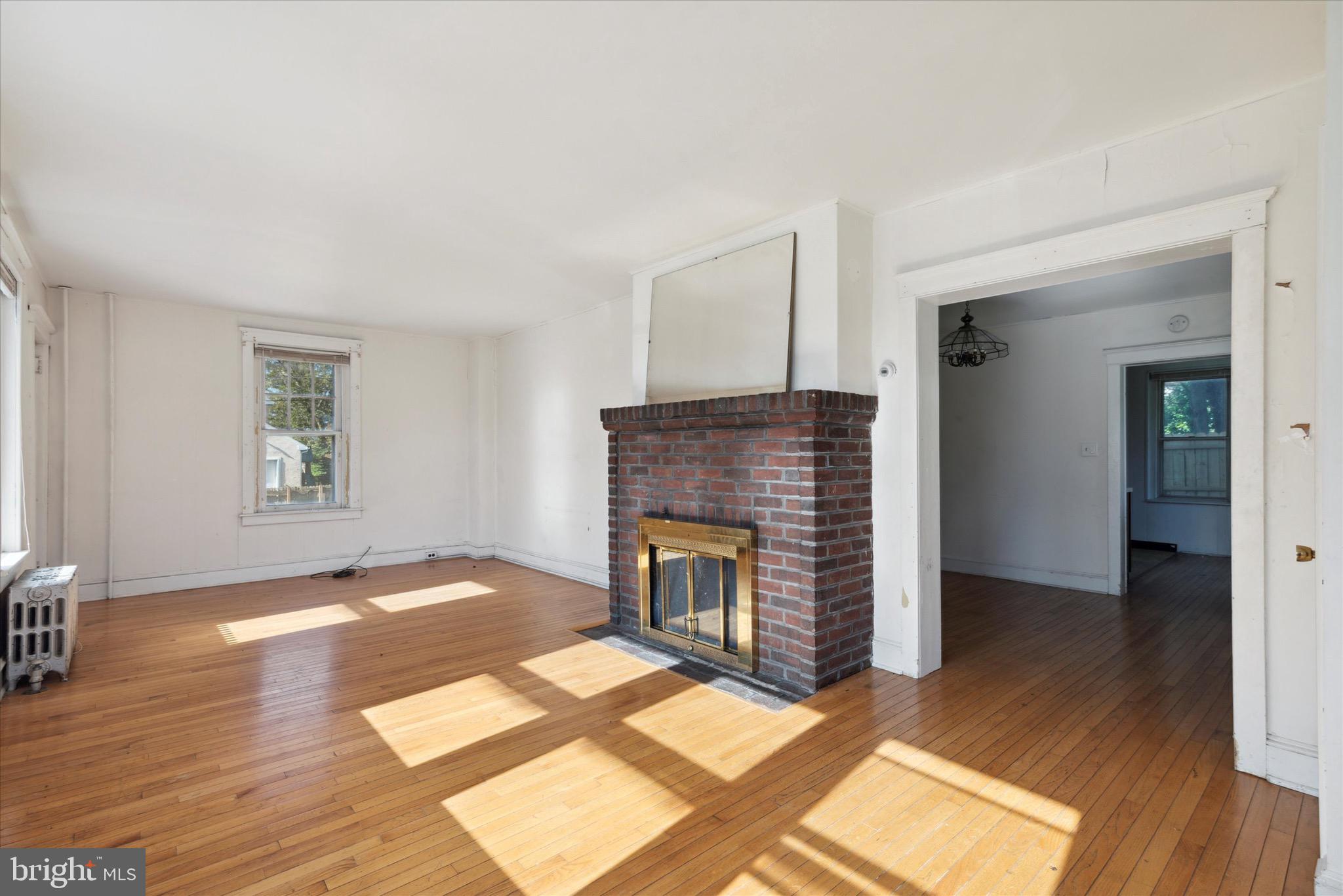 305 E 12th Ave
