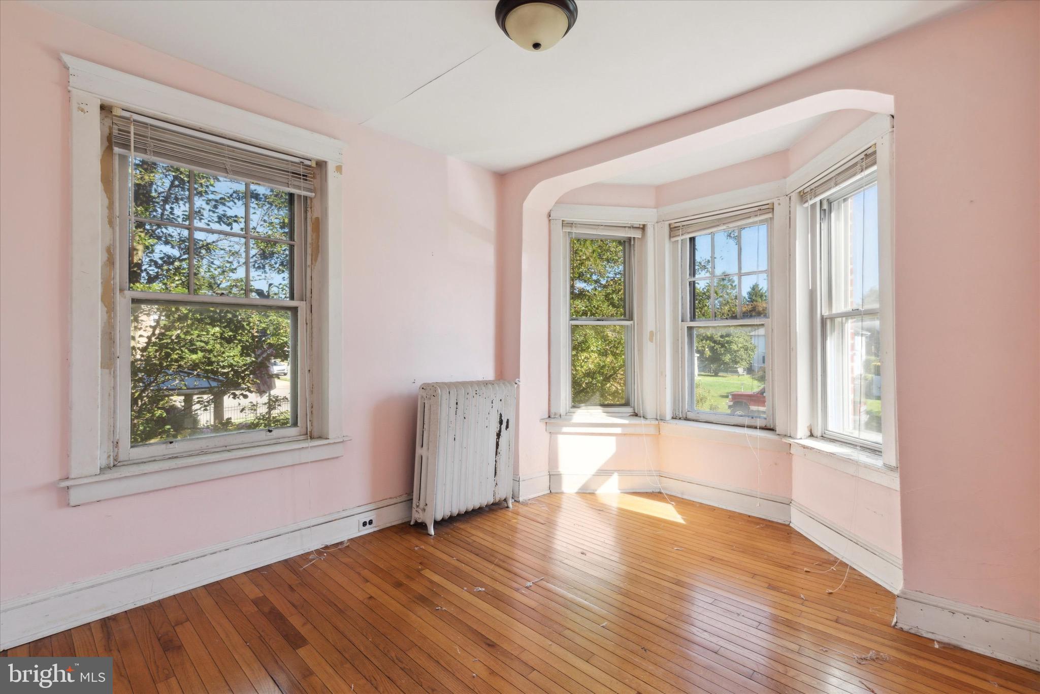 305 E 12th Ave