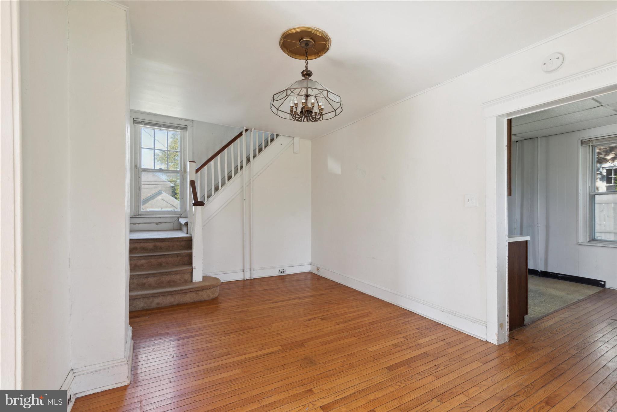 305 E 12th Ave