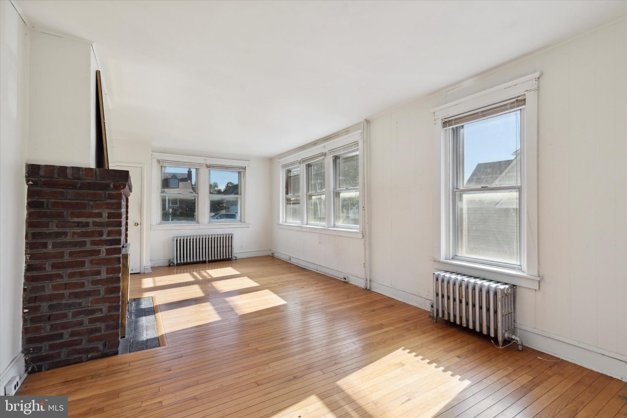 305 E 12th Ave