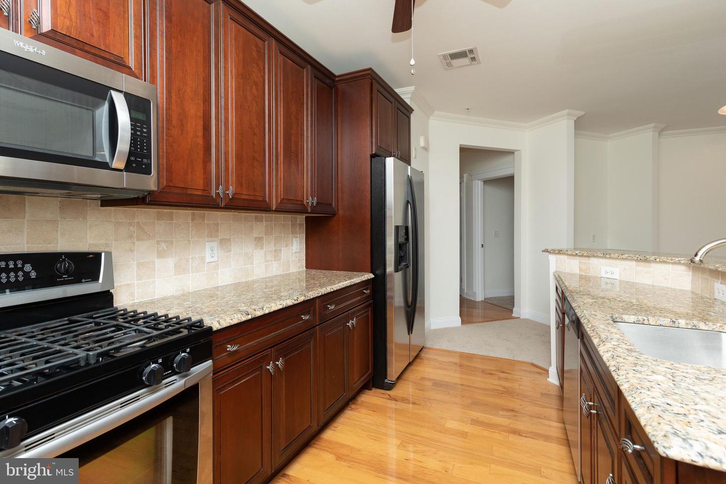 200 W Elm St #1203