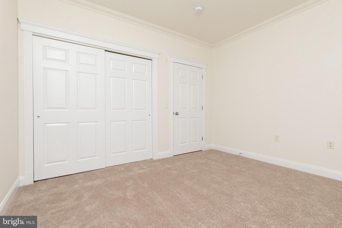 200 W Elm St #1203