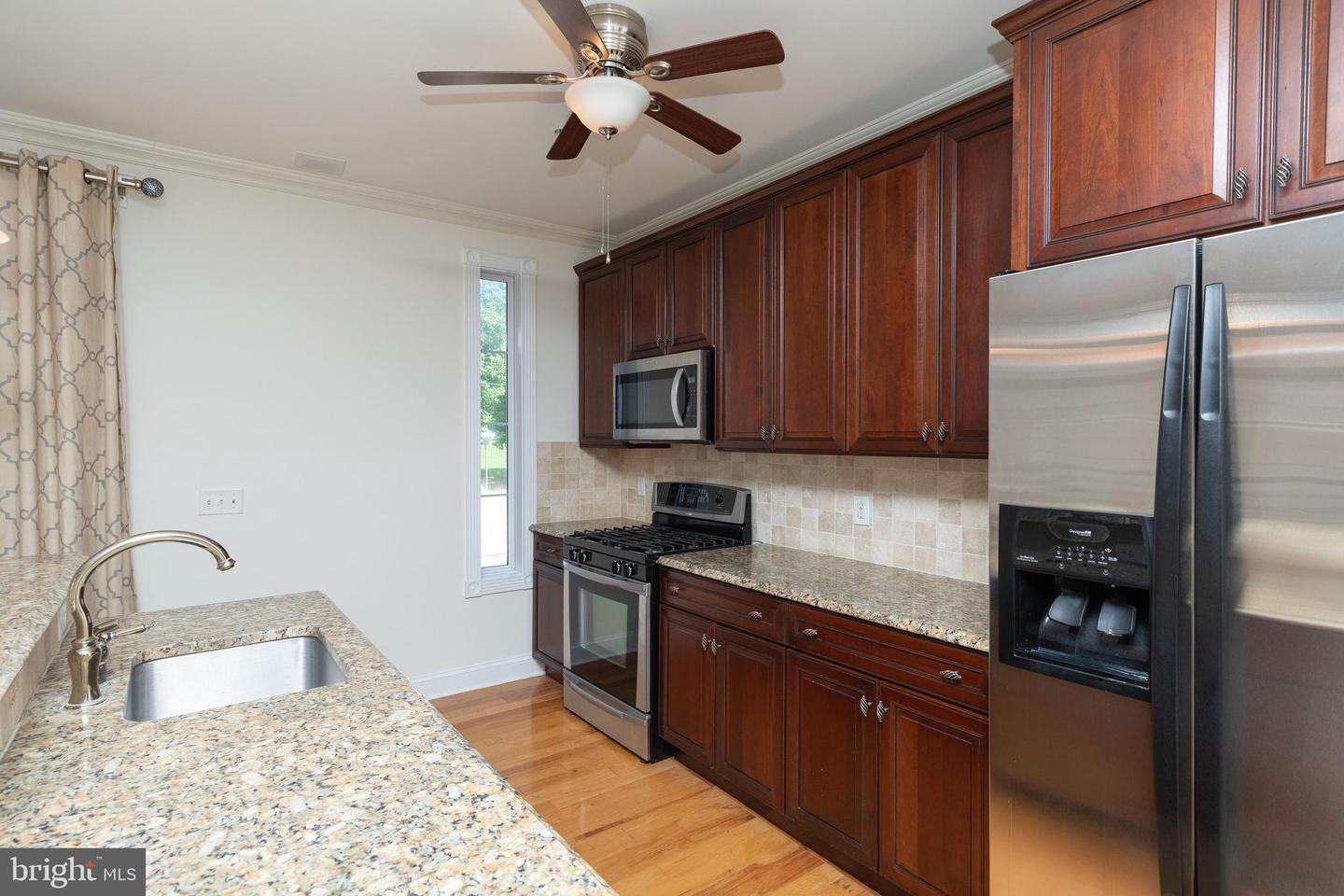 200 W Elm St #1203