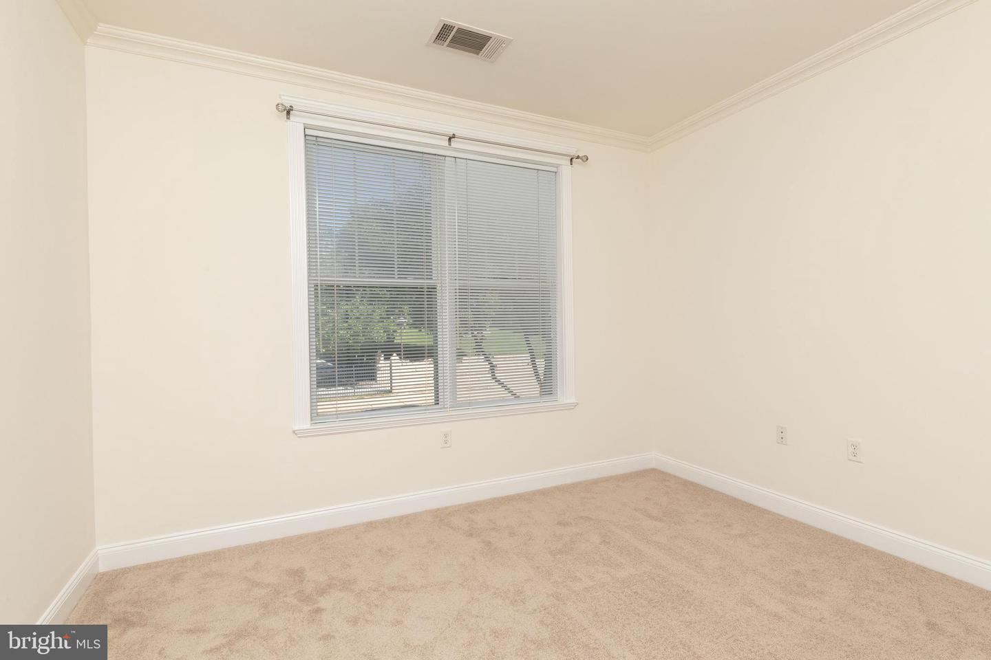 200 W Elm St #1203
