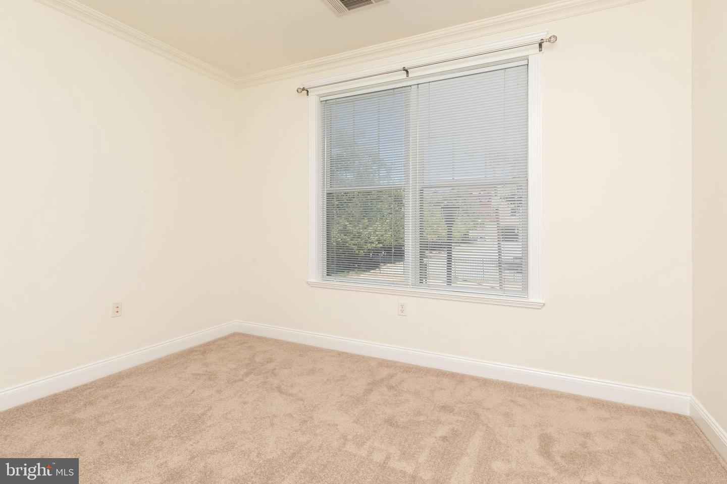 200 W Elm St #1203