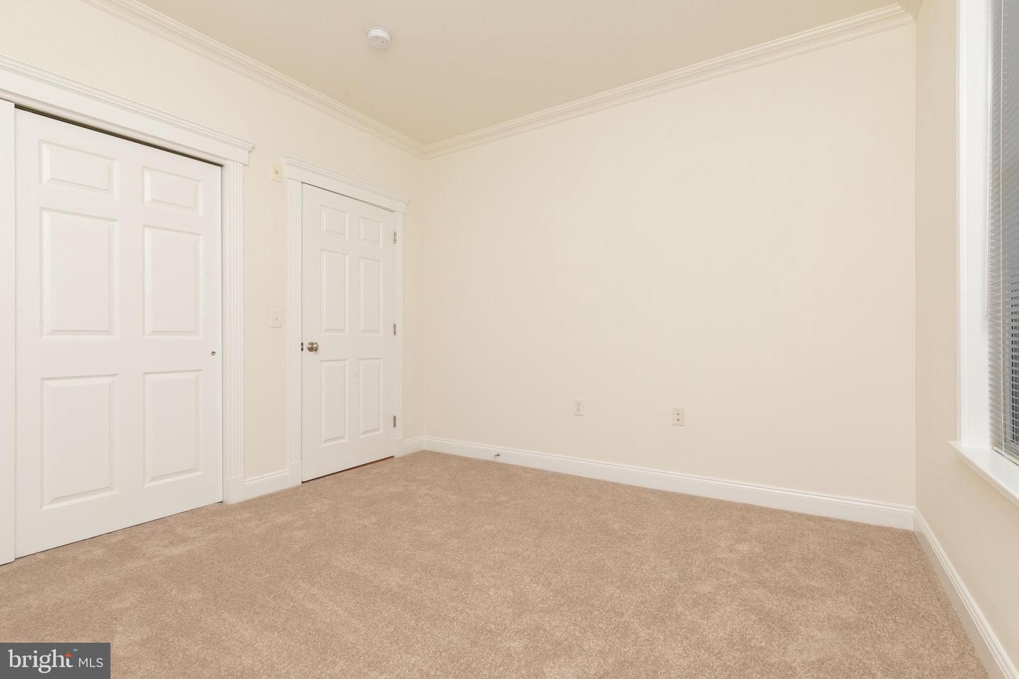 200 W Elm St #1203