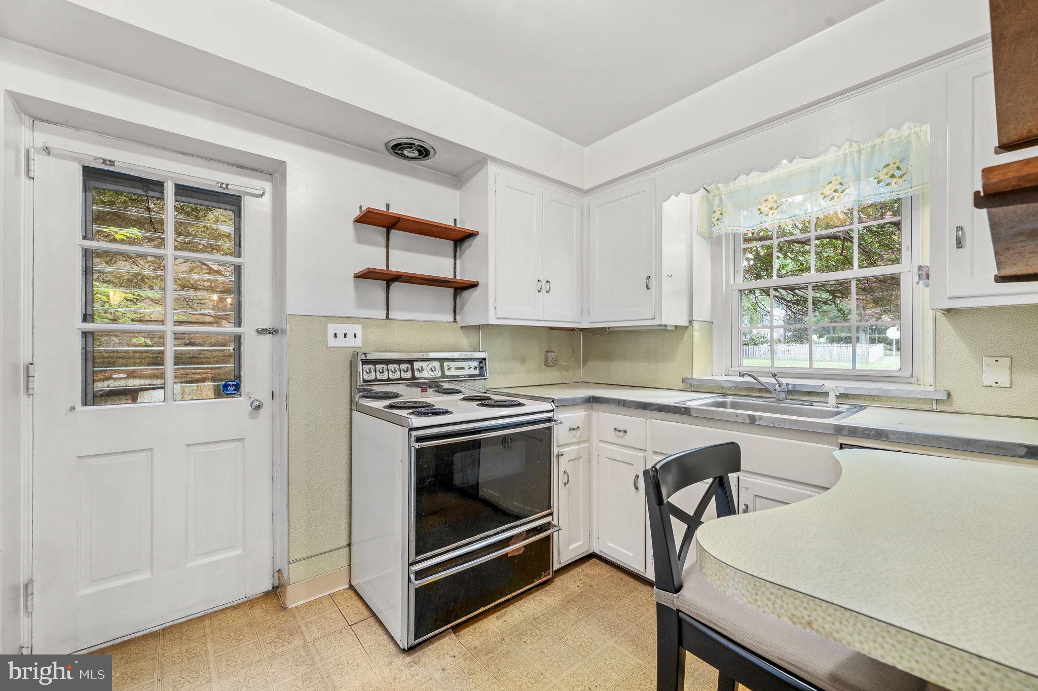 411 Parkview Dr