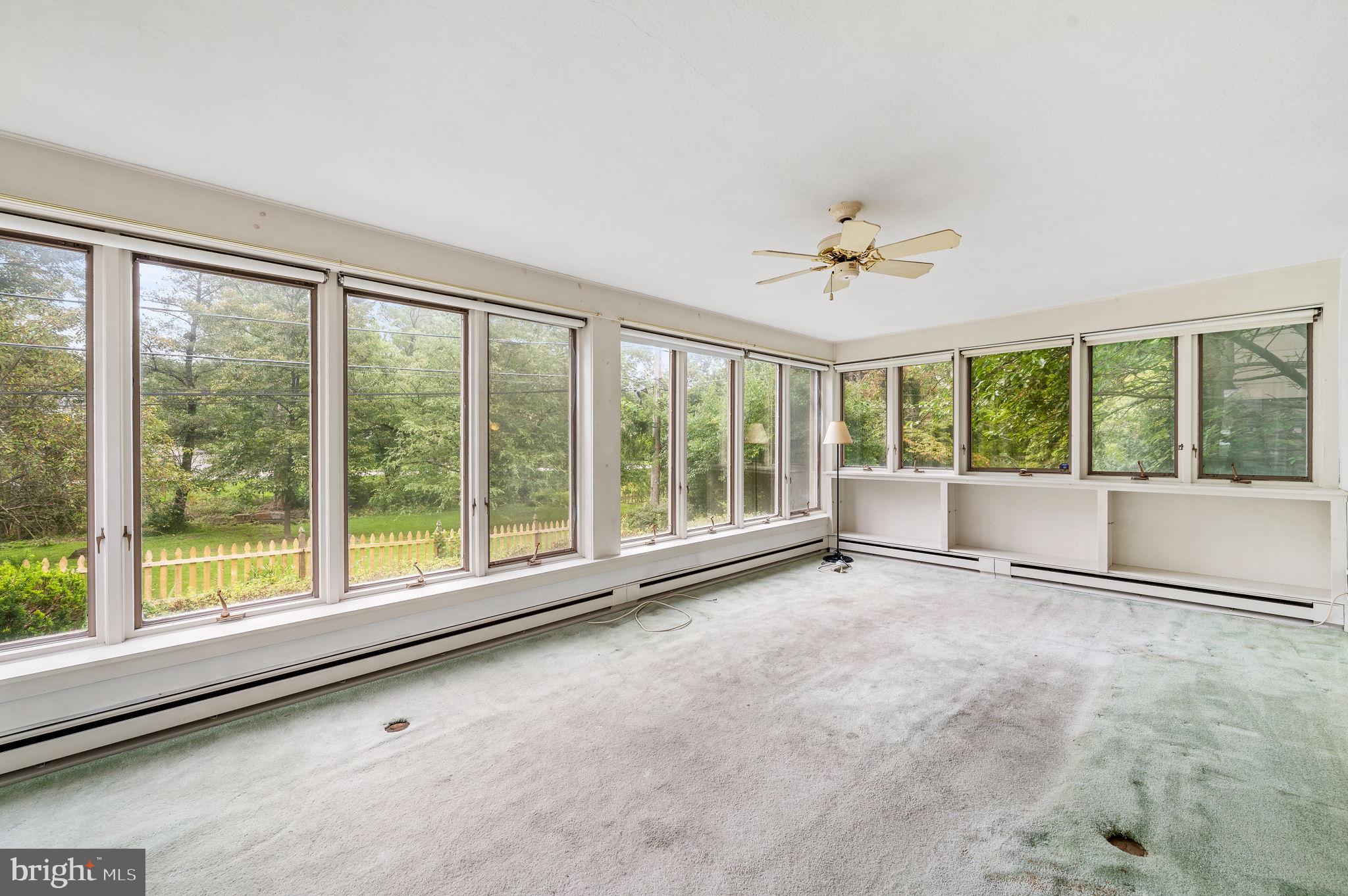 411 Parkview Dr