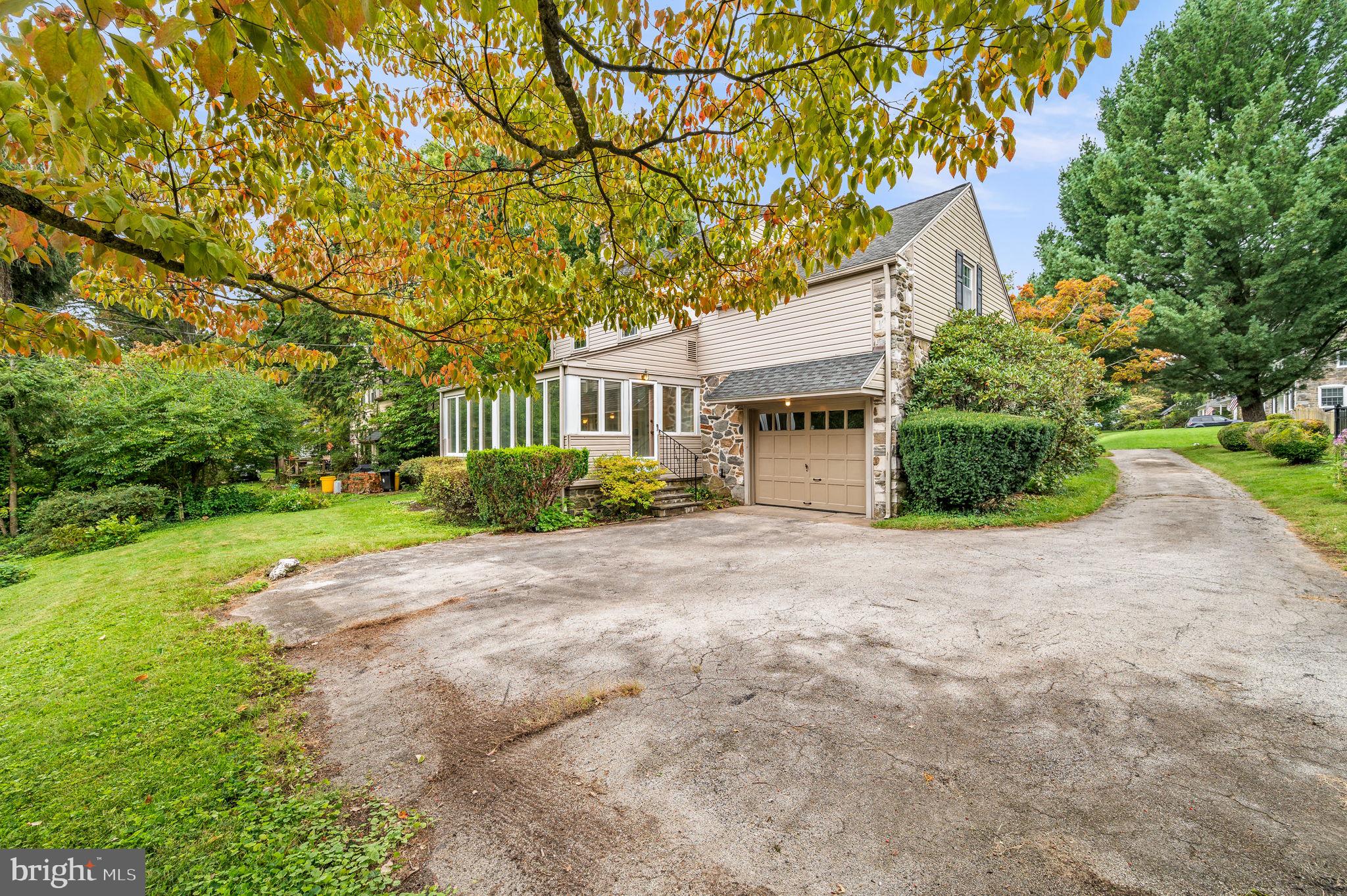 411 Parkview Dr