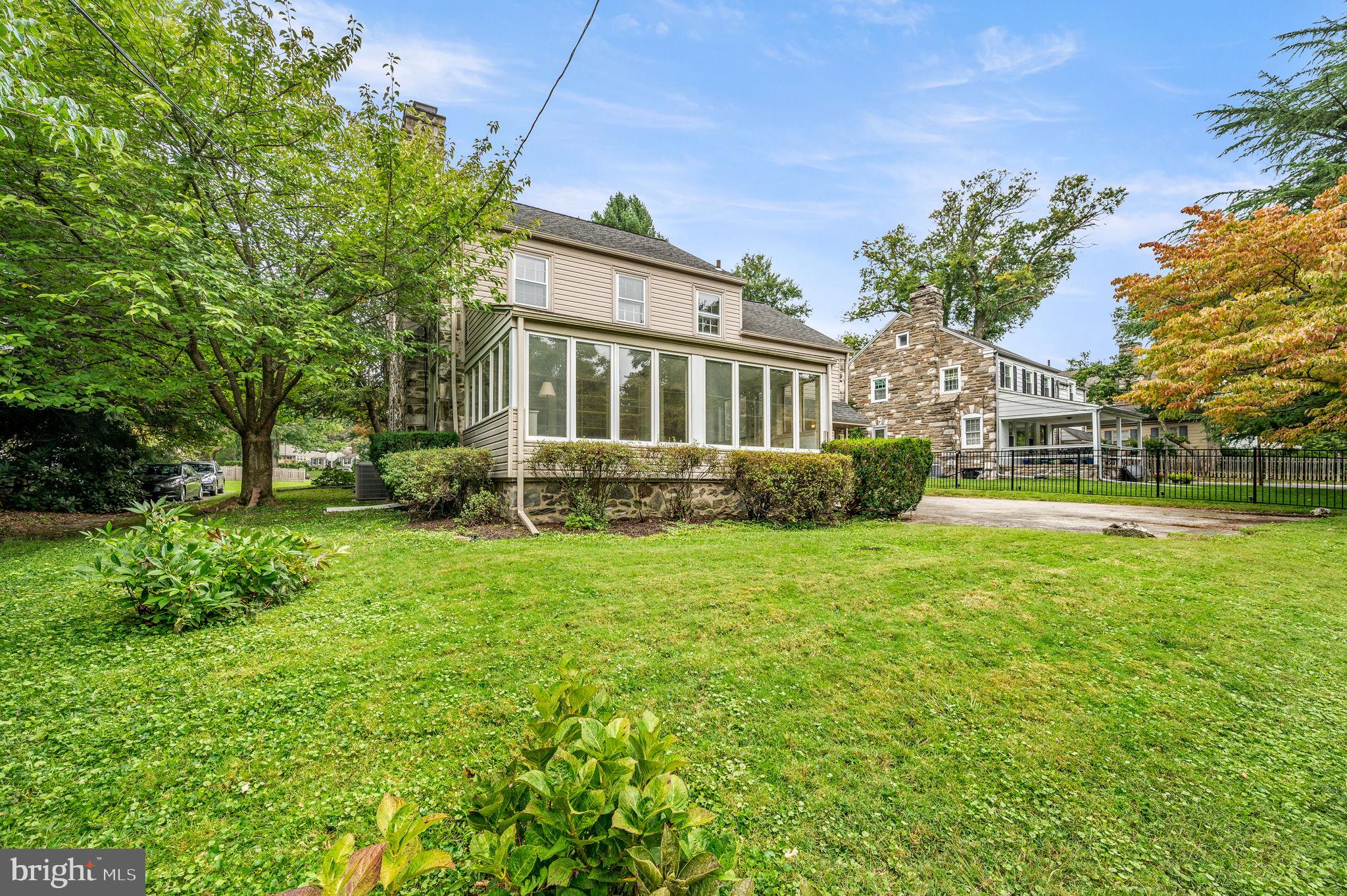 411 Parkview Dr