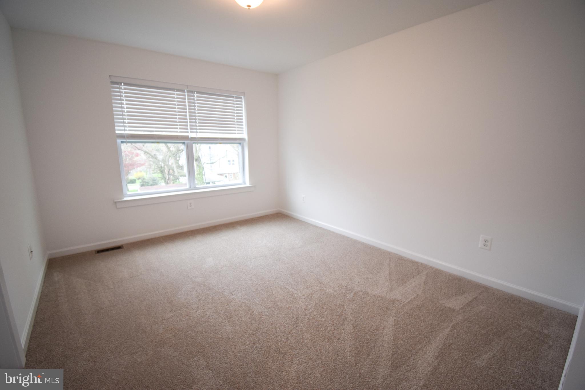 669 Maple Ave