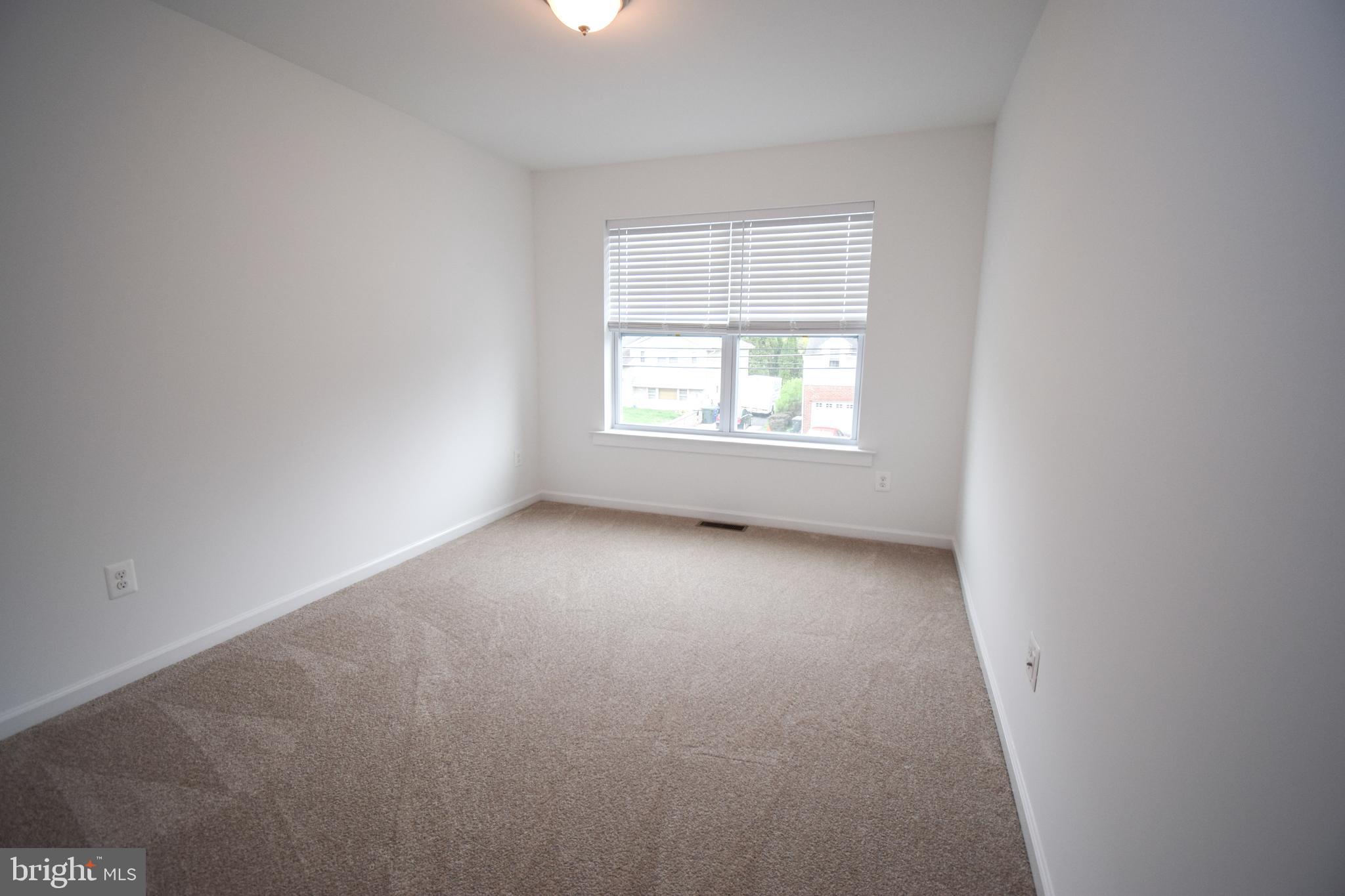 669 Maple Ave