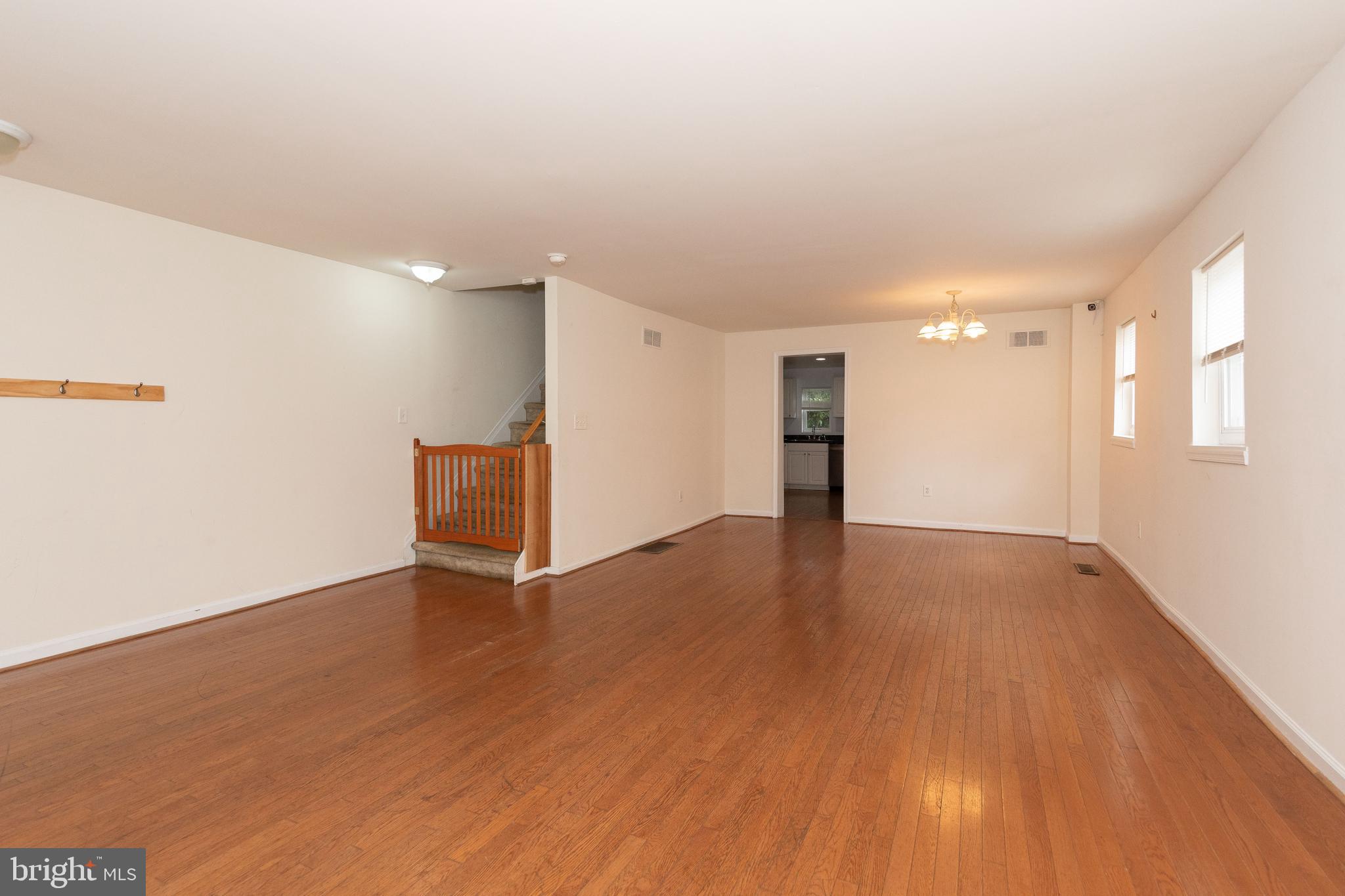 203 Ford St