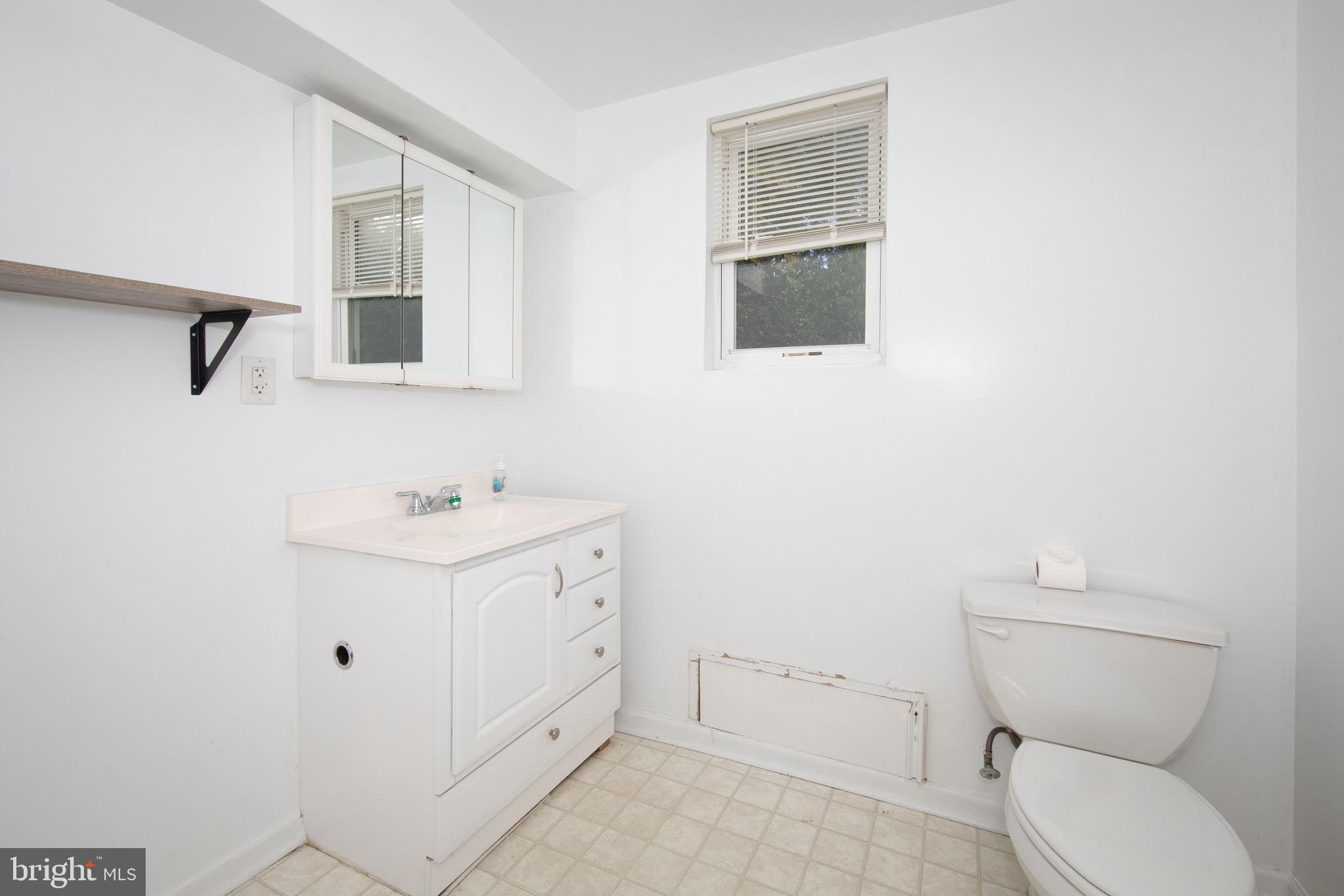 203 Ford St