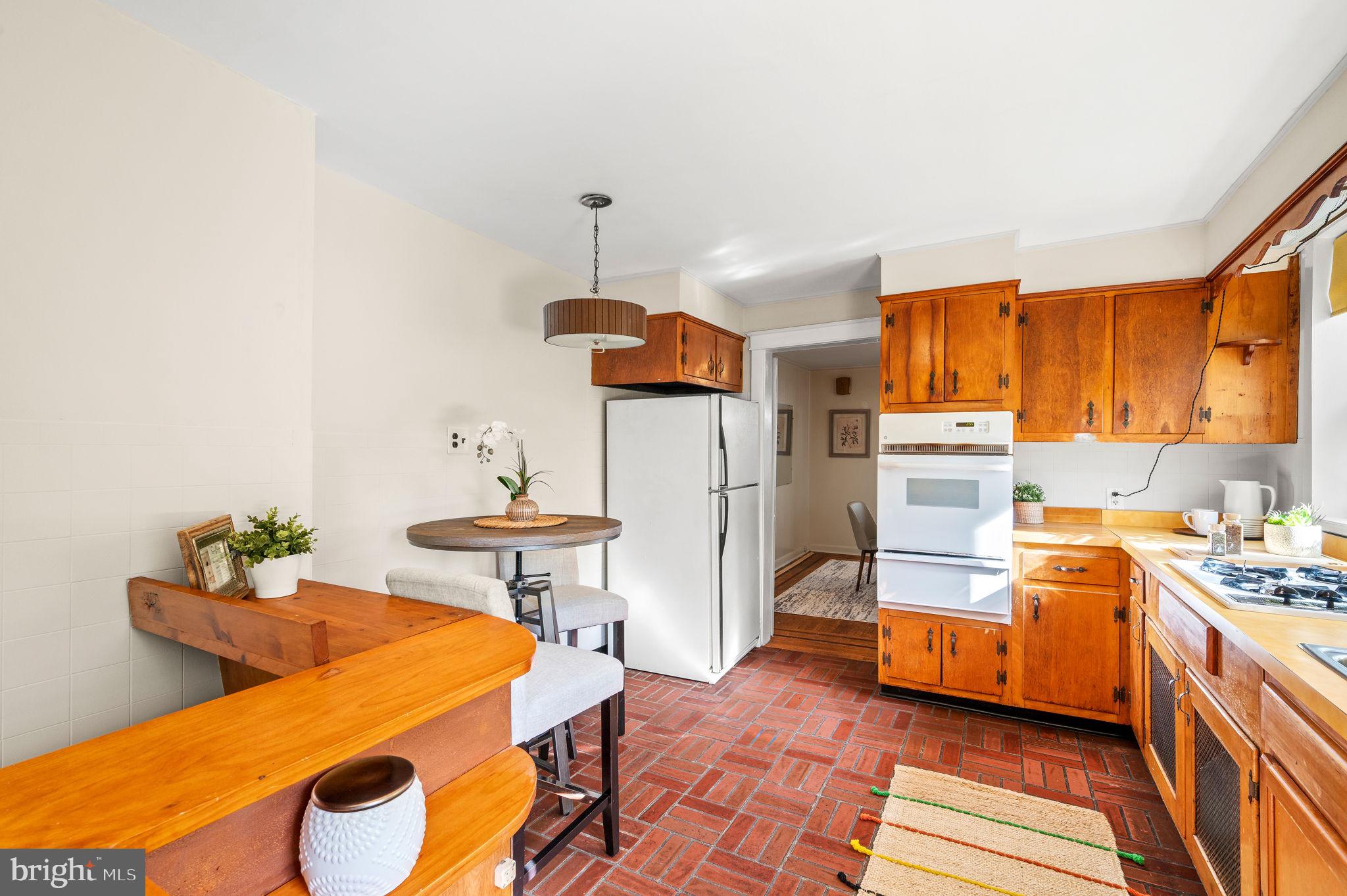 8224 Cadwalader