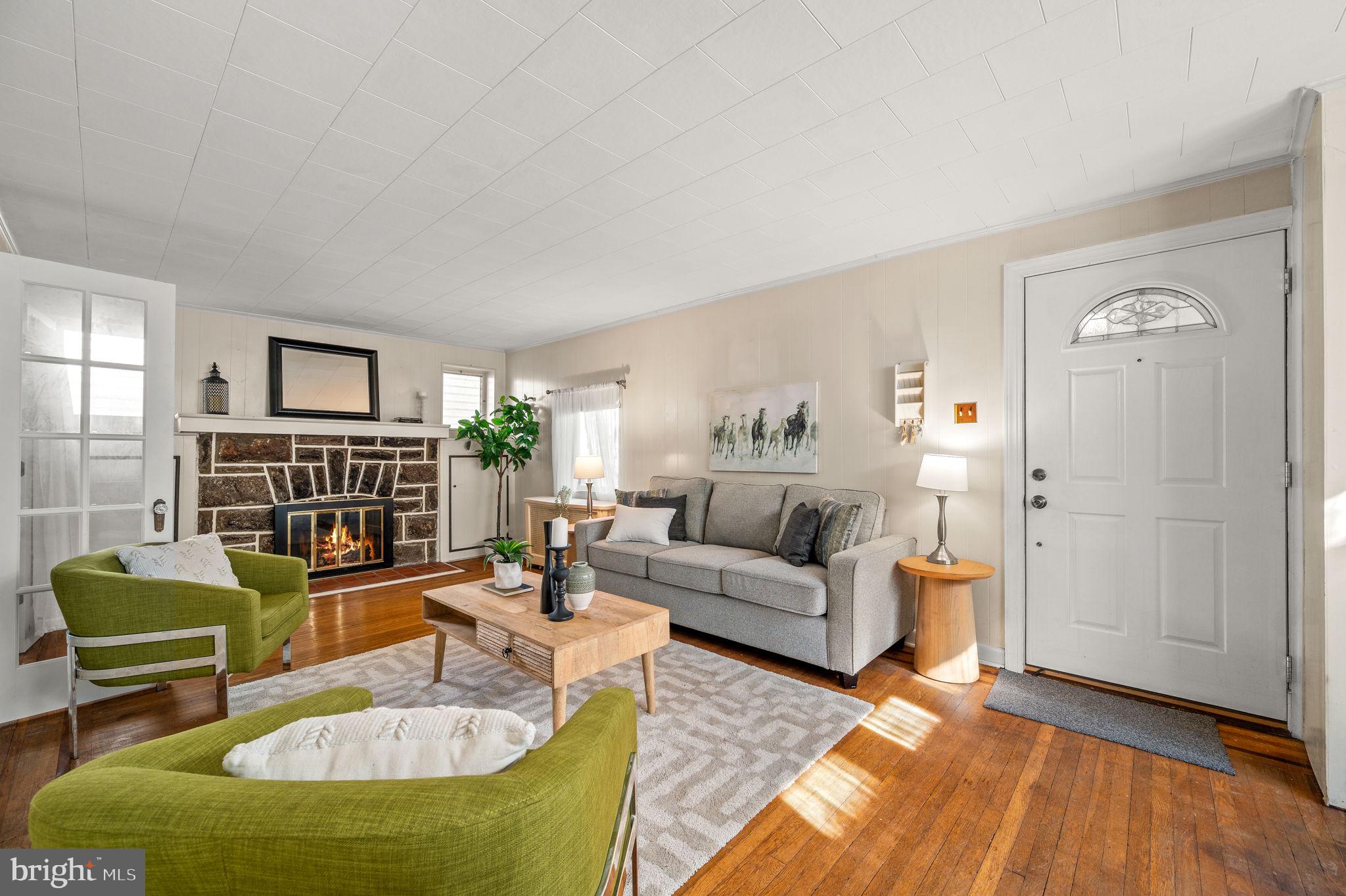 8224 Cadwalader