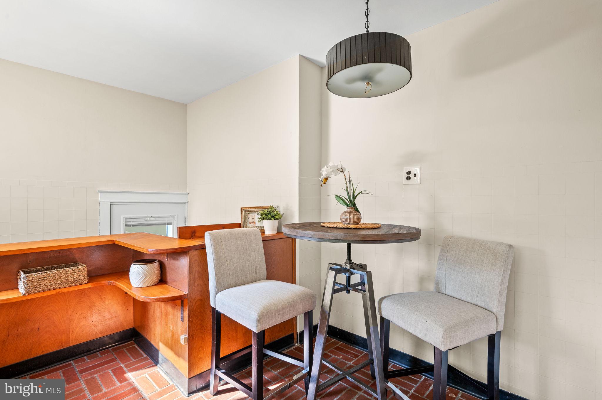 8224 Cadwalader