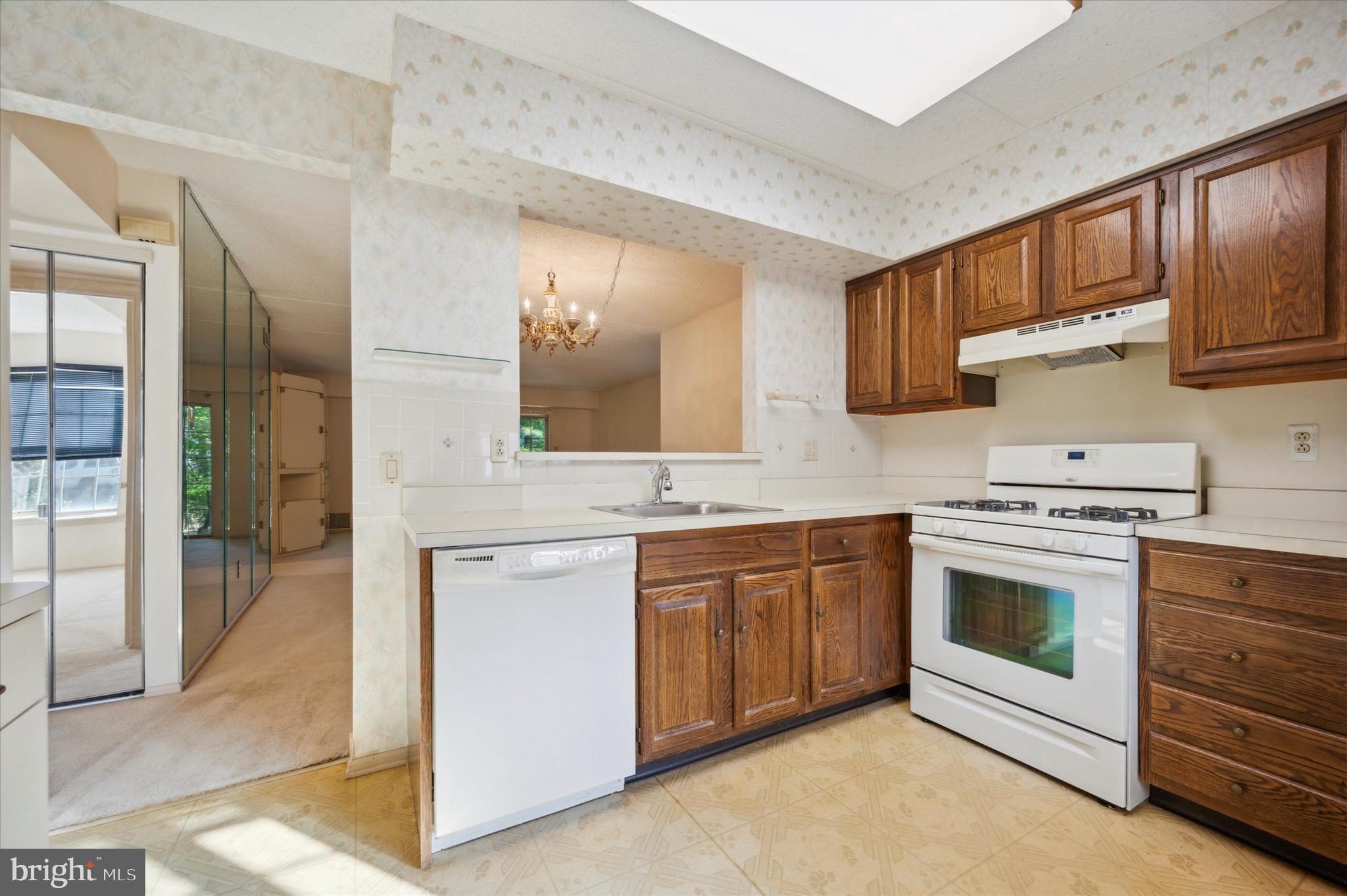 1507 Valley Glen Rd #182