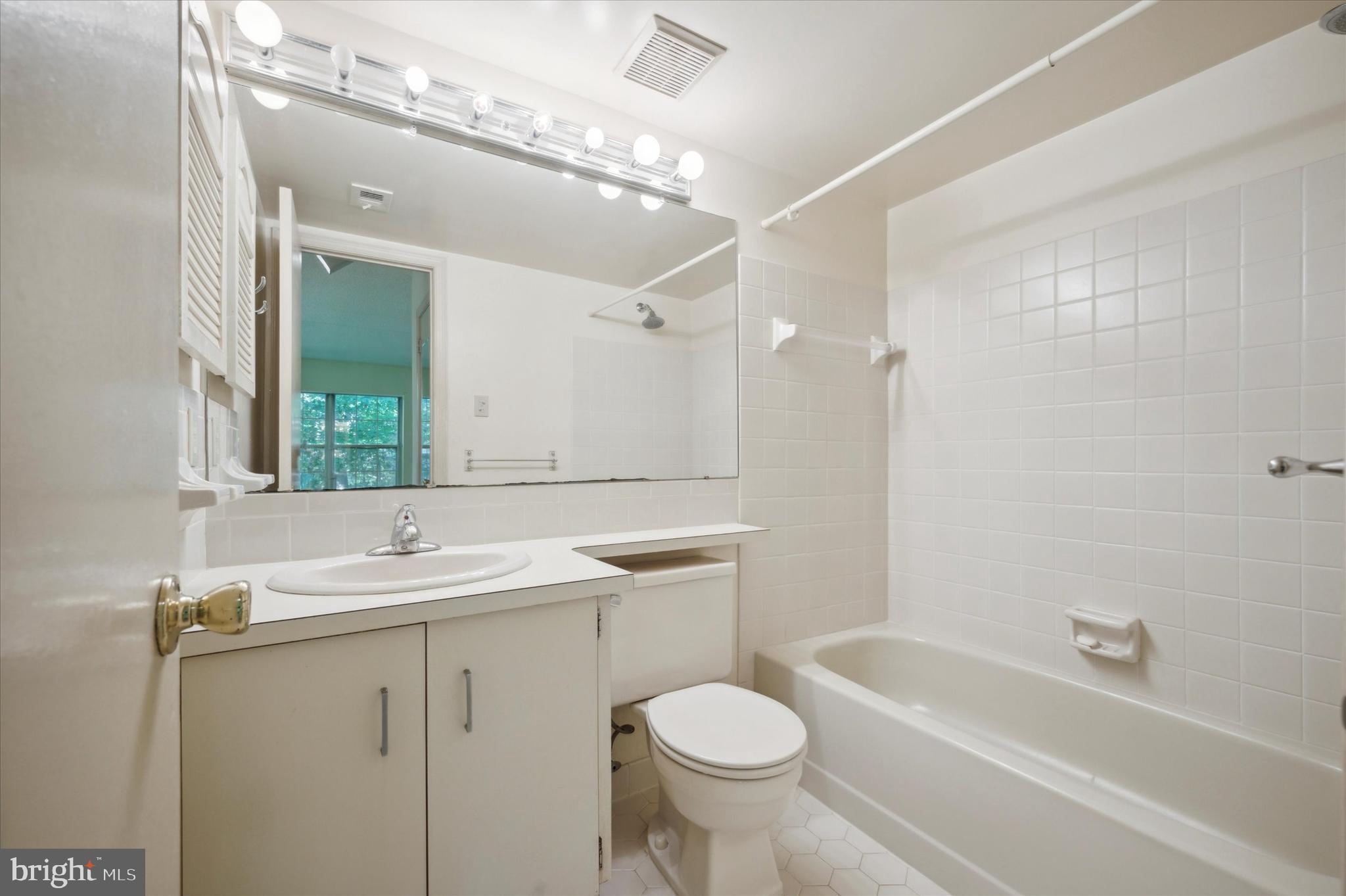 1507 Valley Glen Rd #182