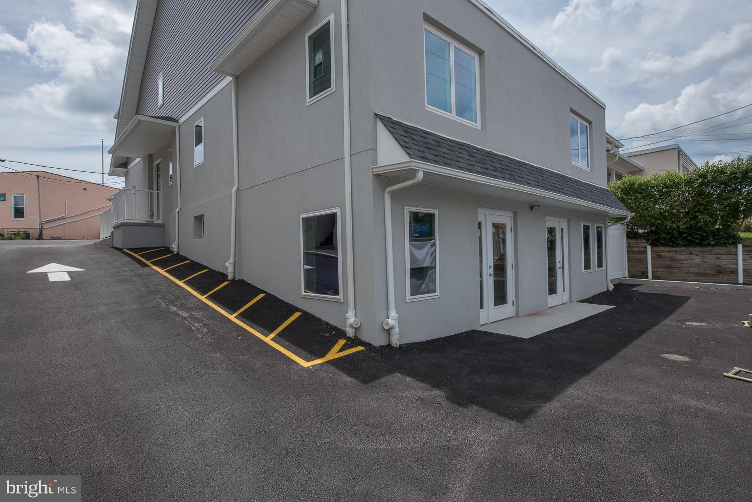 840 Montgomery Ave