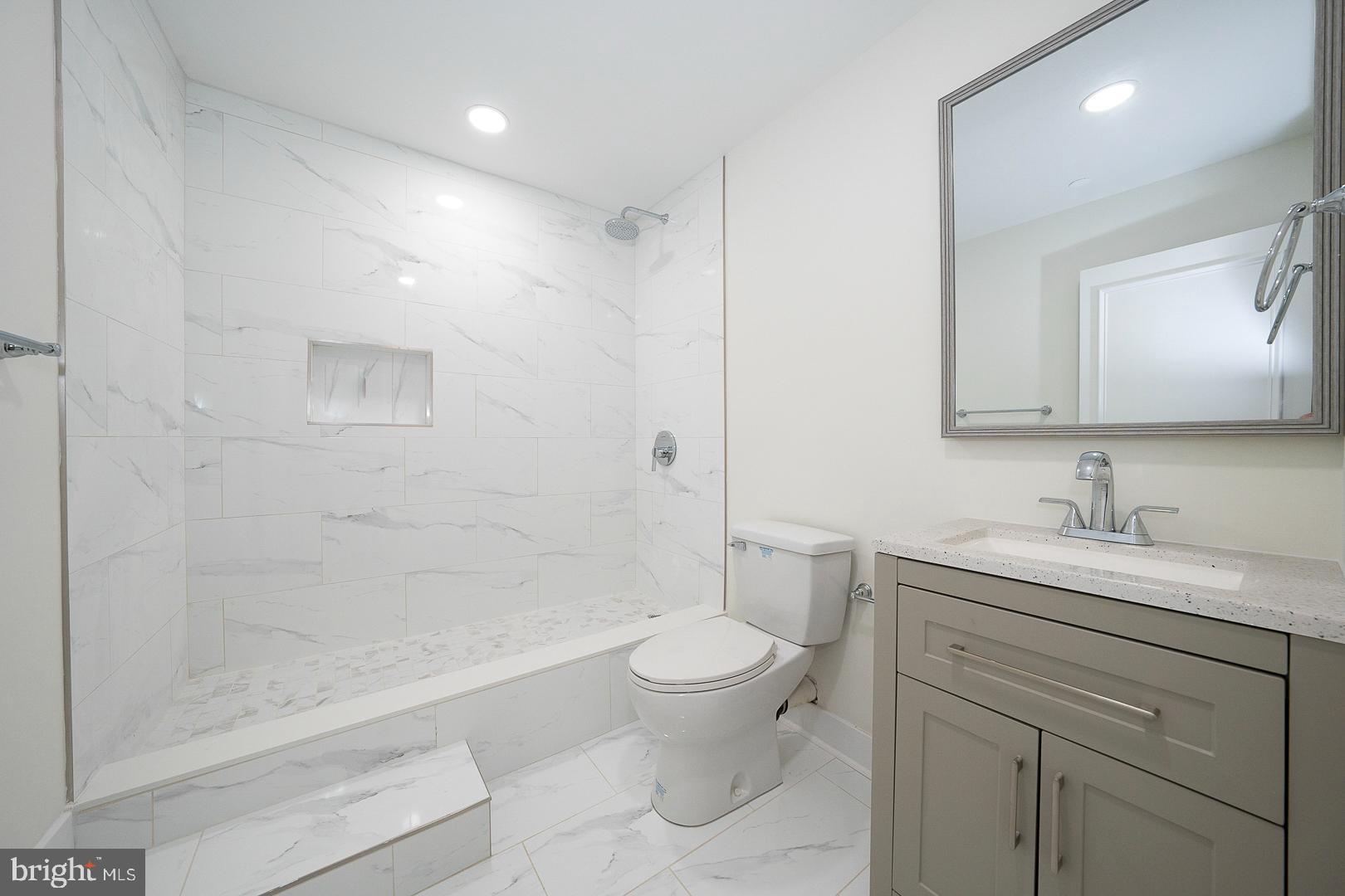 190 Presidential Blvd #611