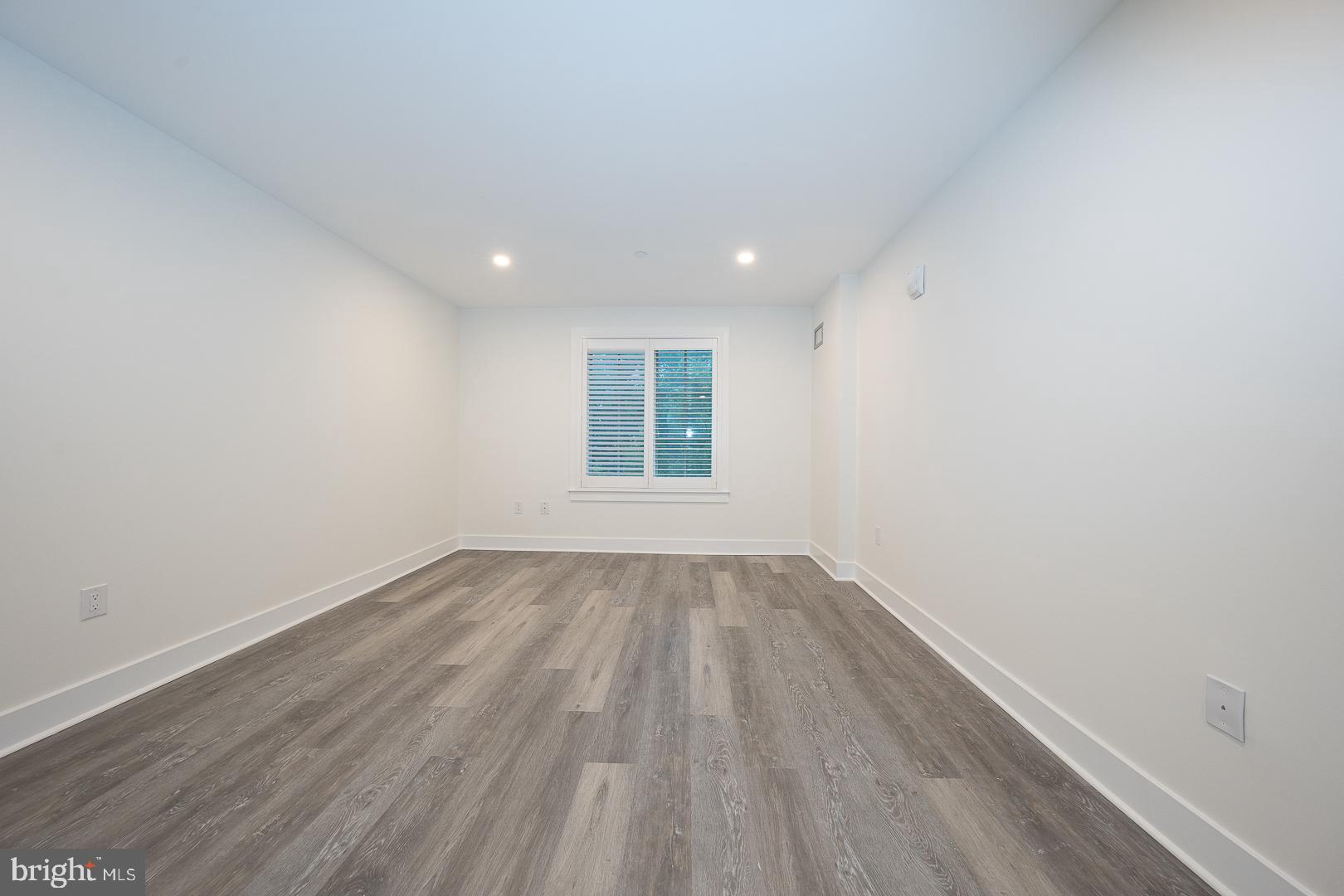 190 Presidential Blvd #611