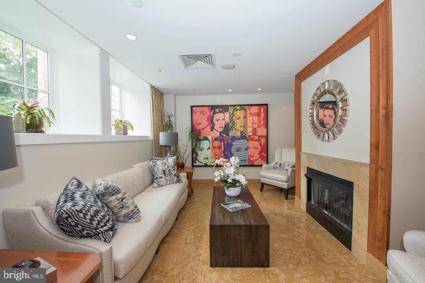 190 Presidential Blvd #611