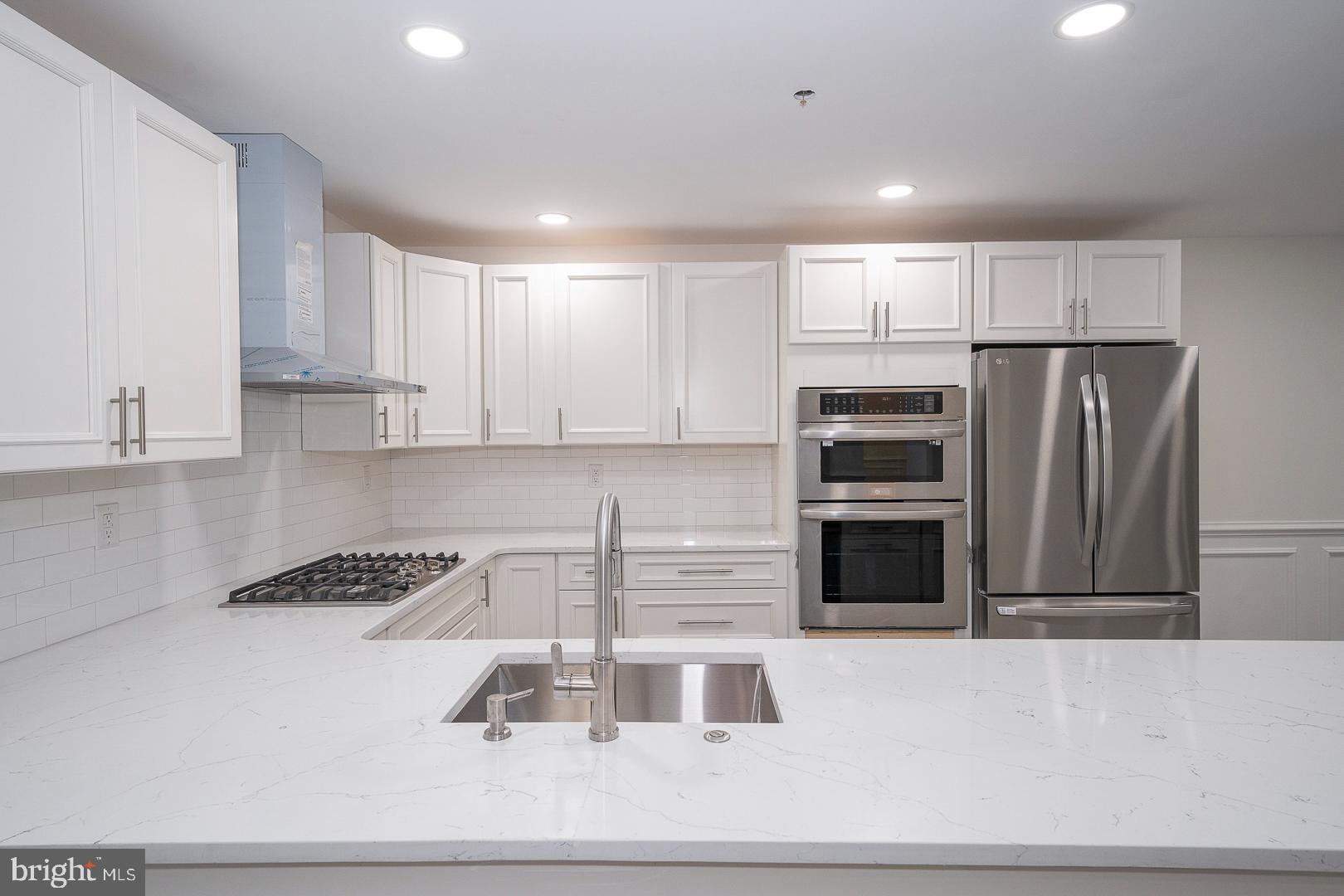 190 Presidential Blvd #611