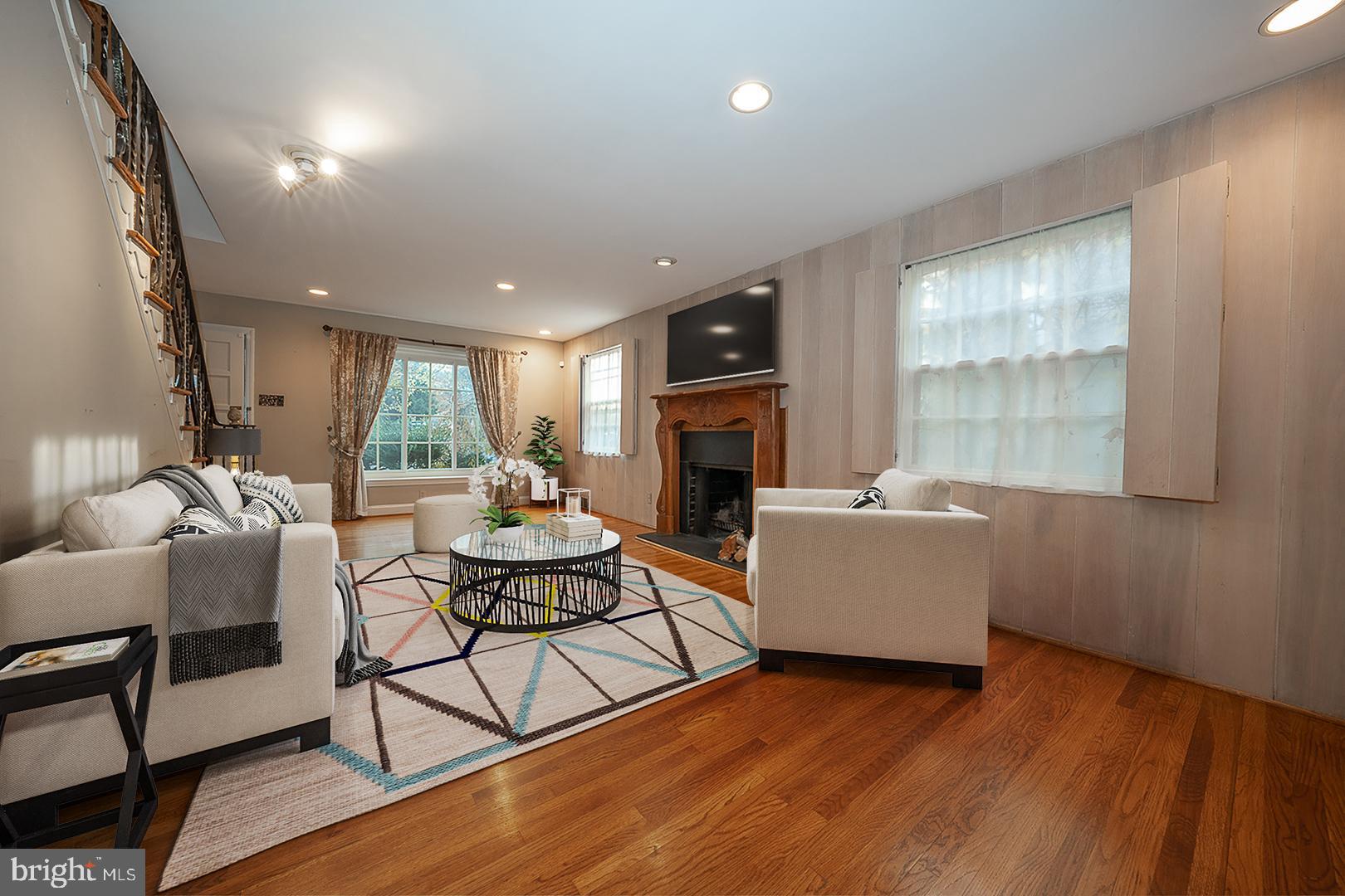 27 Levering Cir