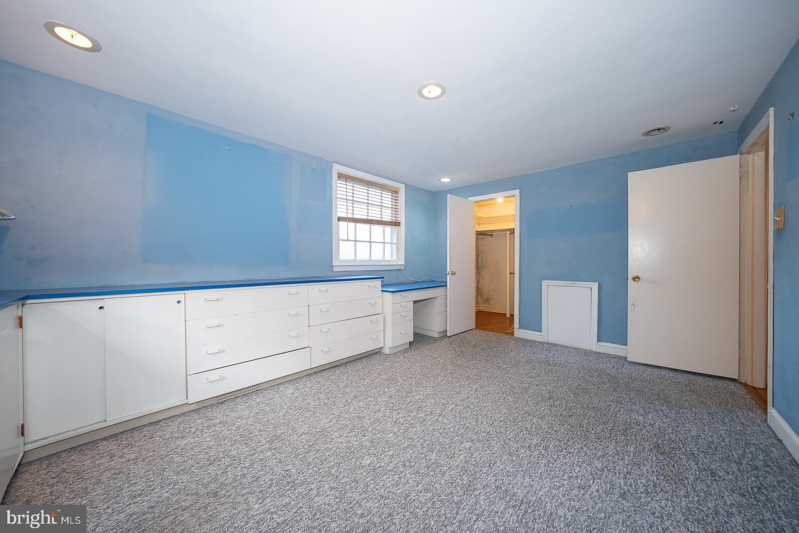 27 Levering Cir