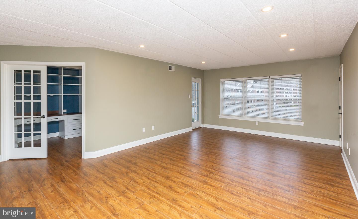 801 Valley Glen Rd #255