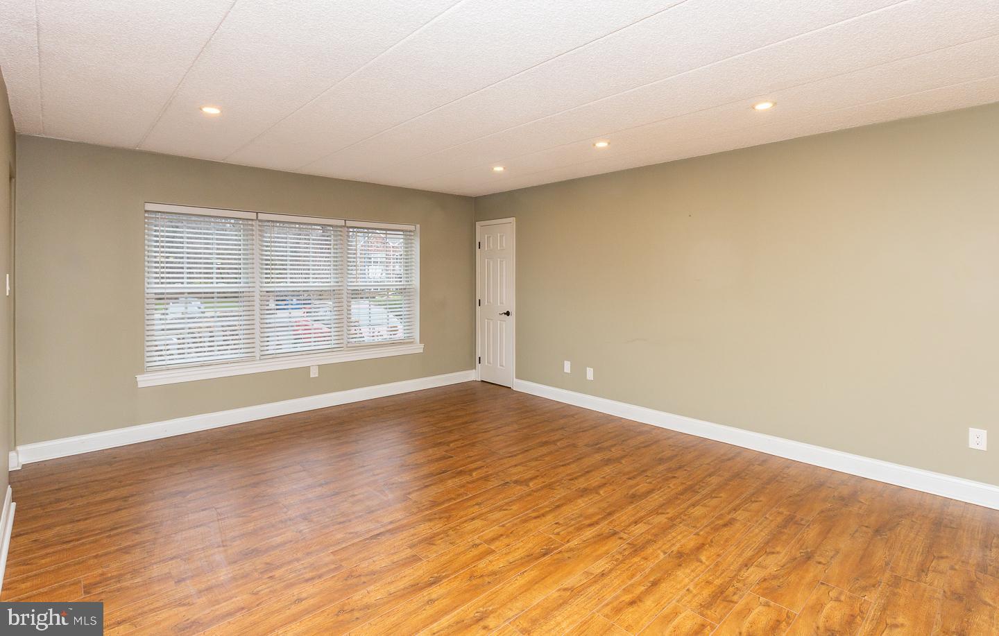 801 Valley Glen Rd #255