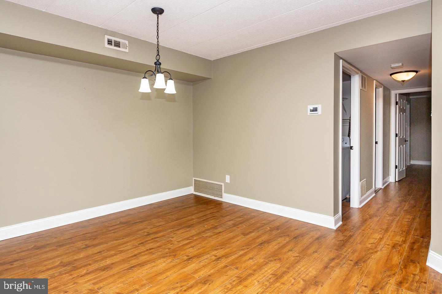 801 Valley Glen Rd #255