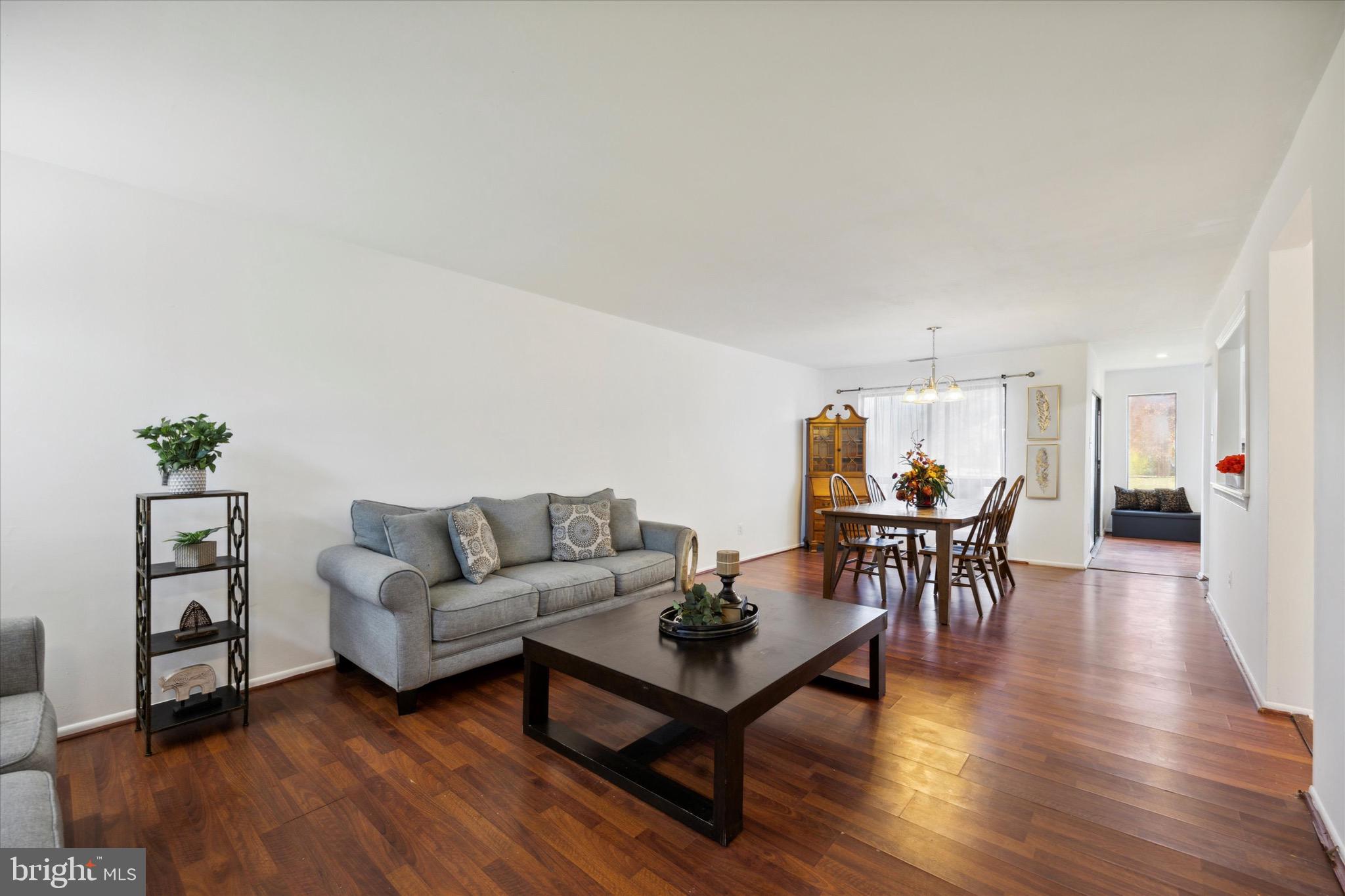 102 Freedom Cir