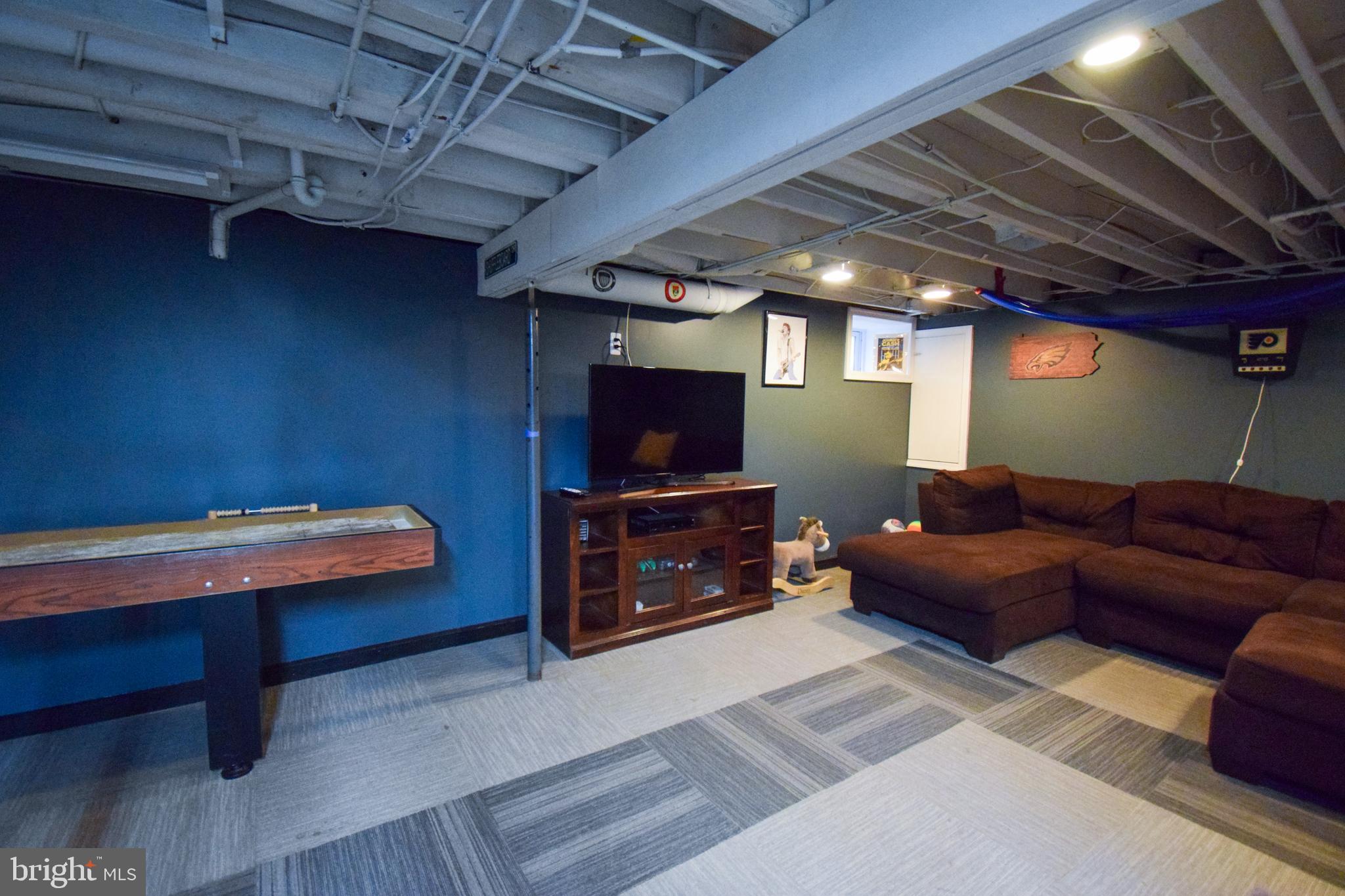612 Tennis Ave