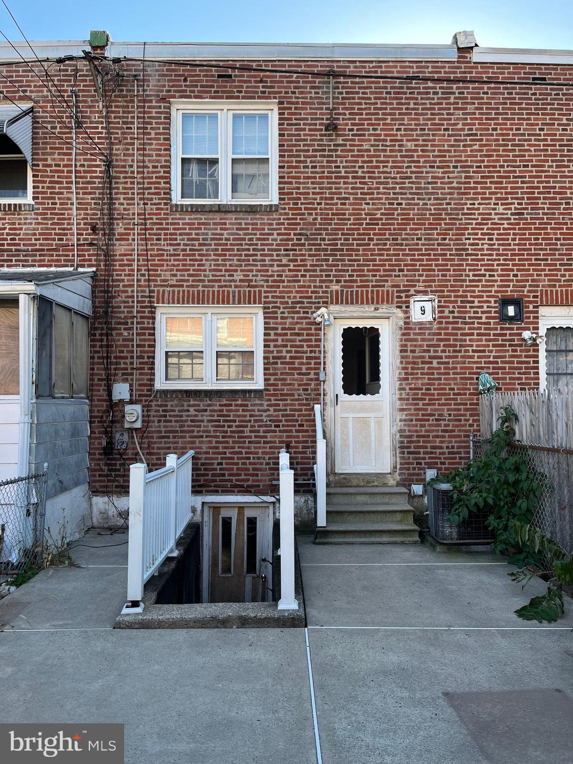 9 Rosemont Ave