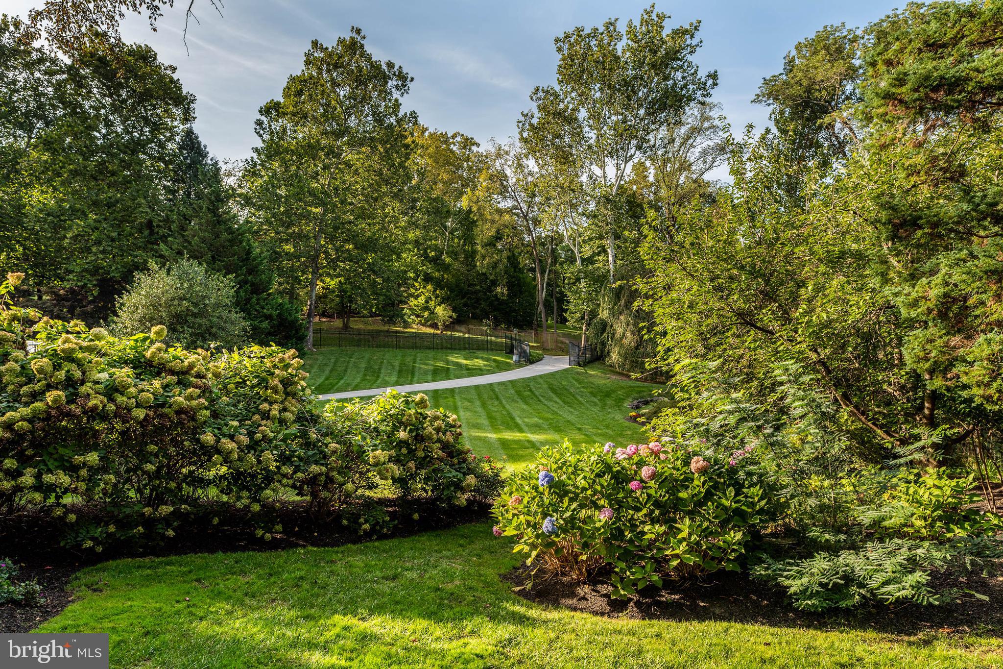 1075 Green Valley Rd