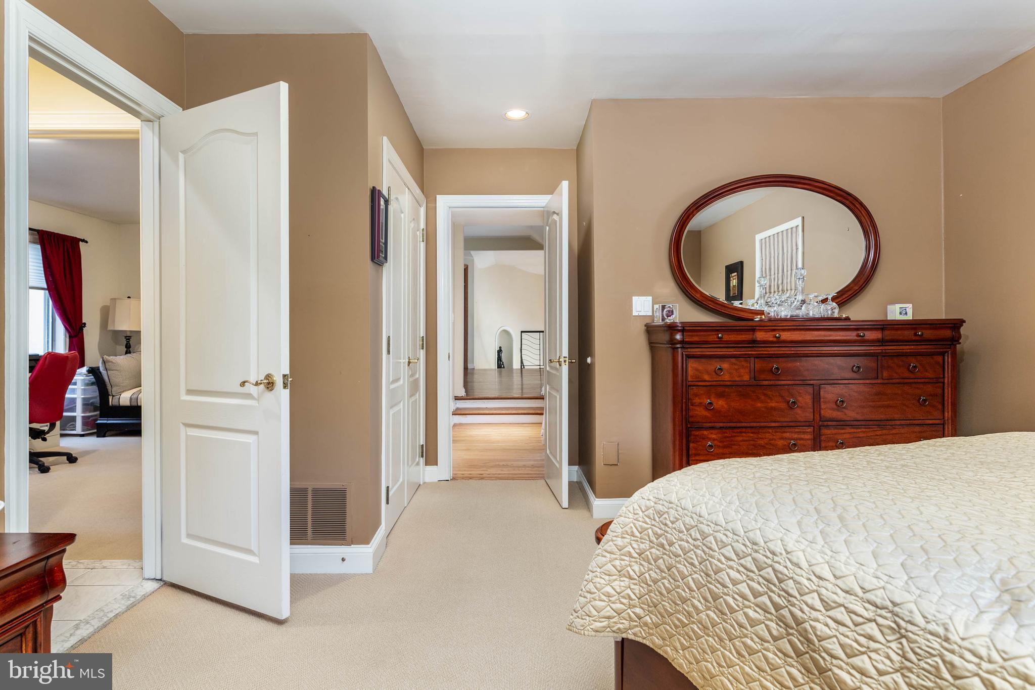 1075 Green Valley Rd