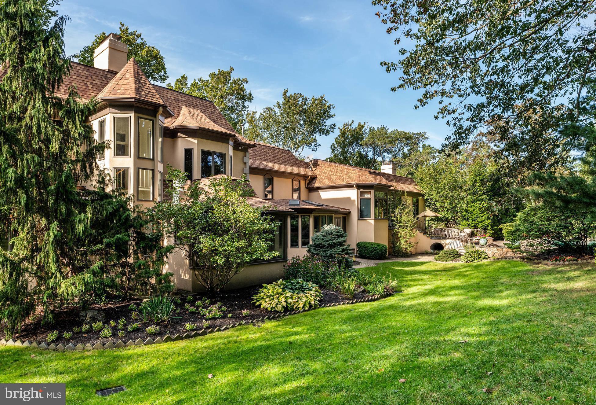 1075 Green Valley Rd
