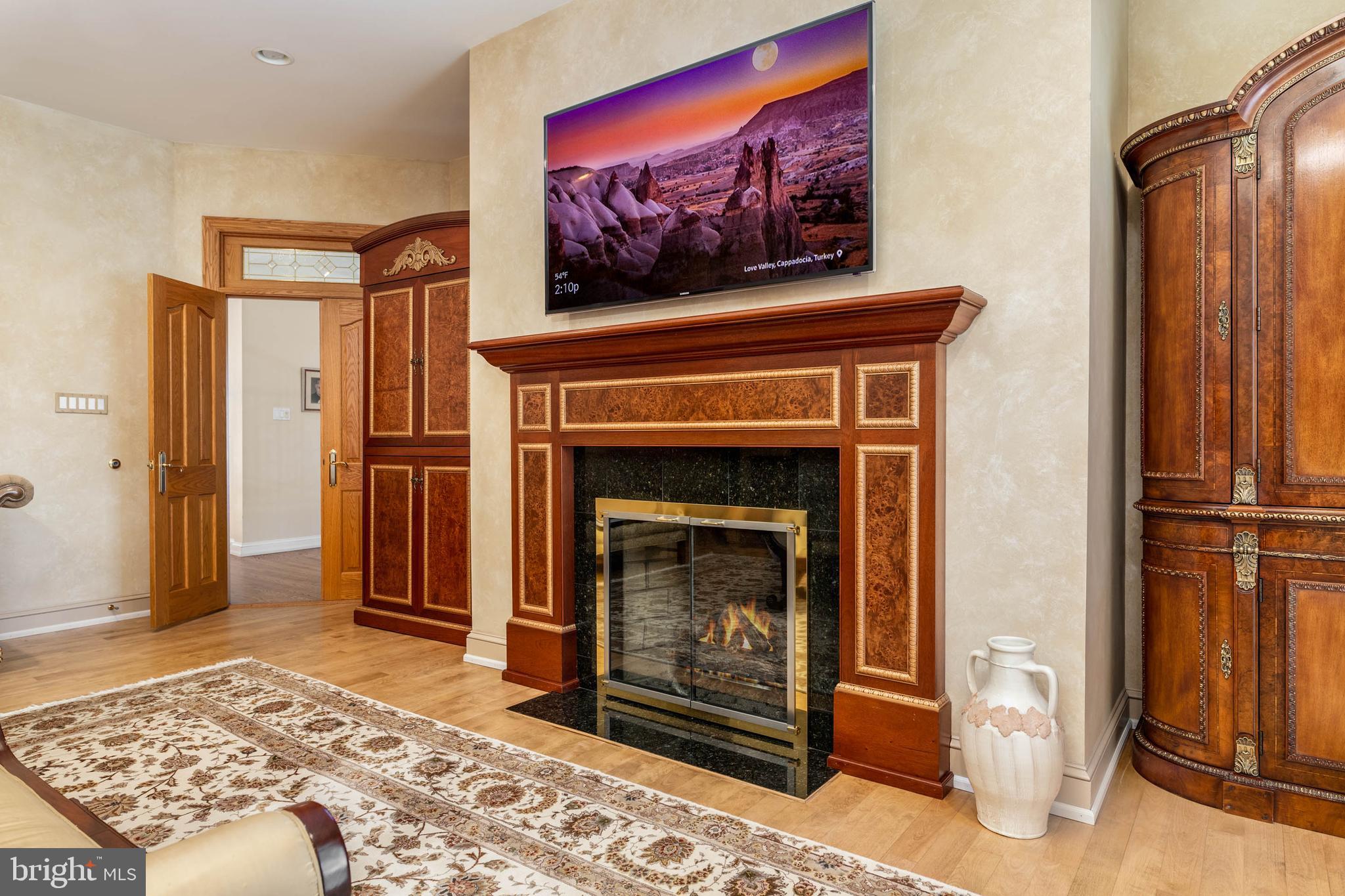 1075 Green Valley Rd