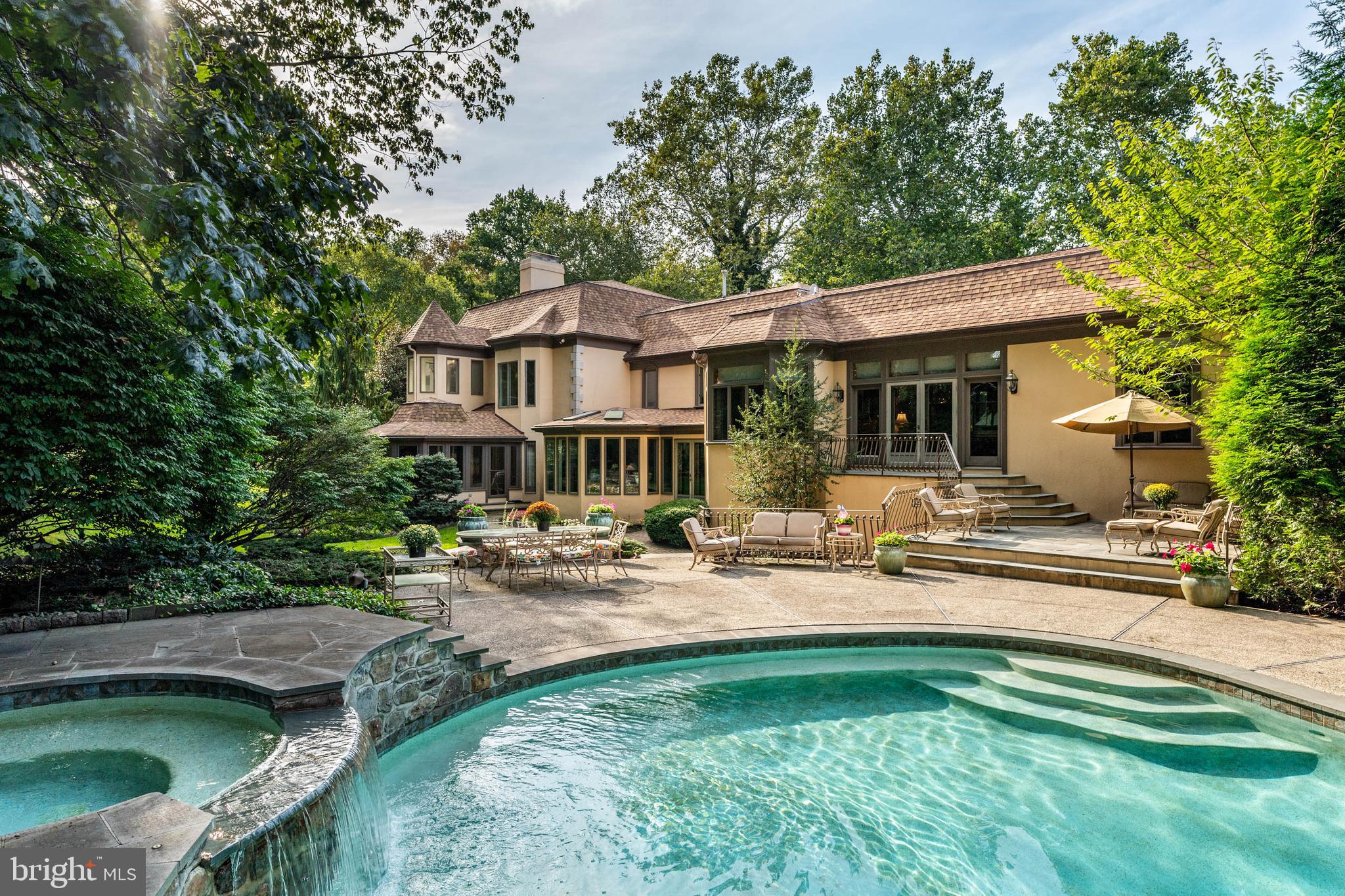 1075 Green Valley Rd