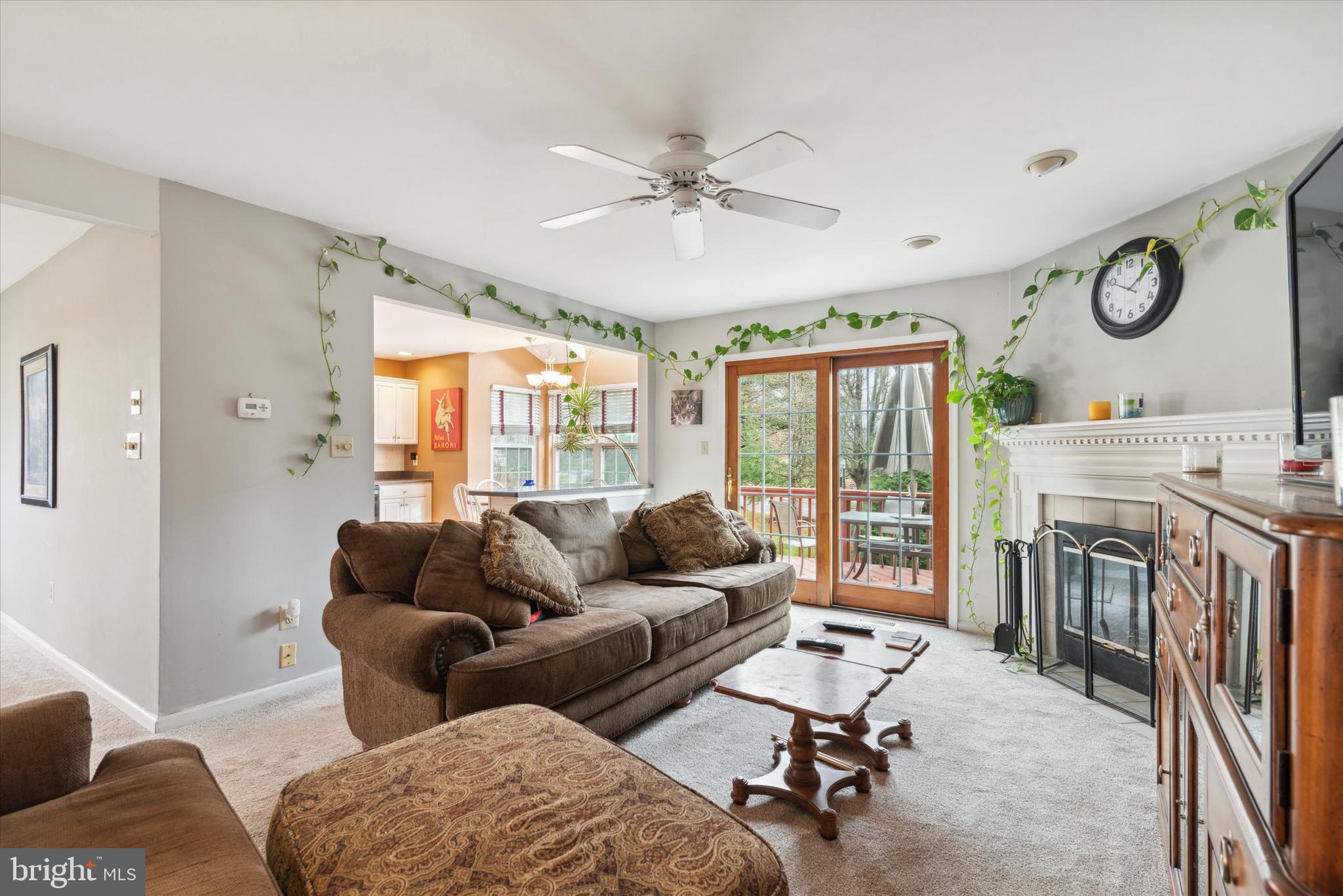 174 Canterbury Ln