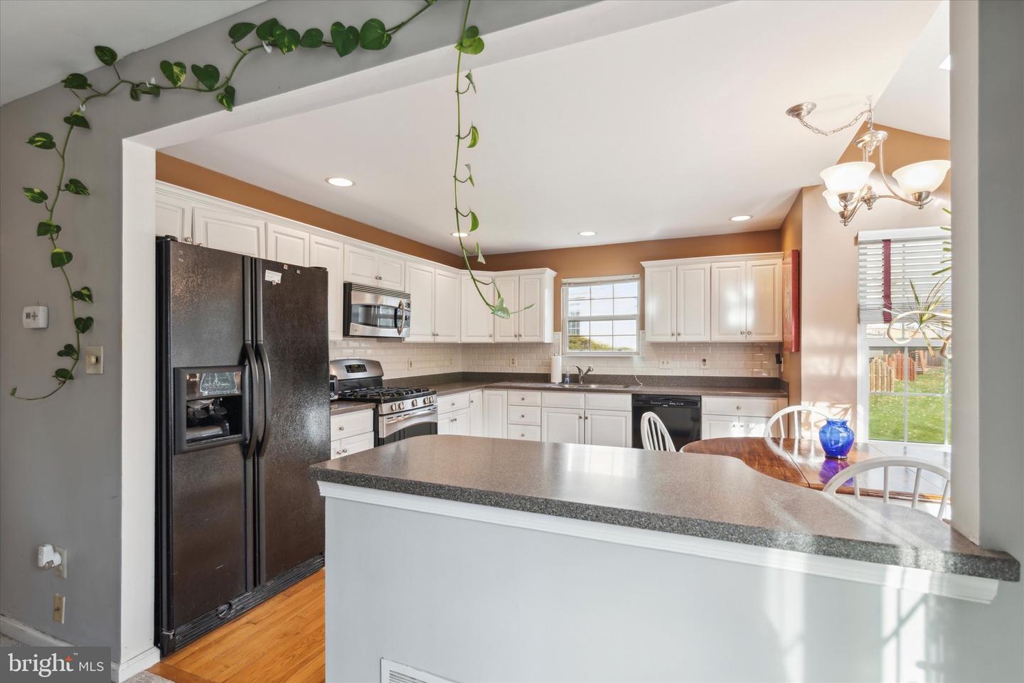 174 Canterbury Ln