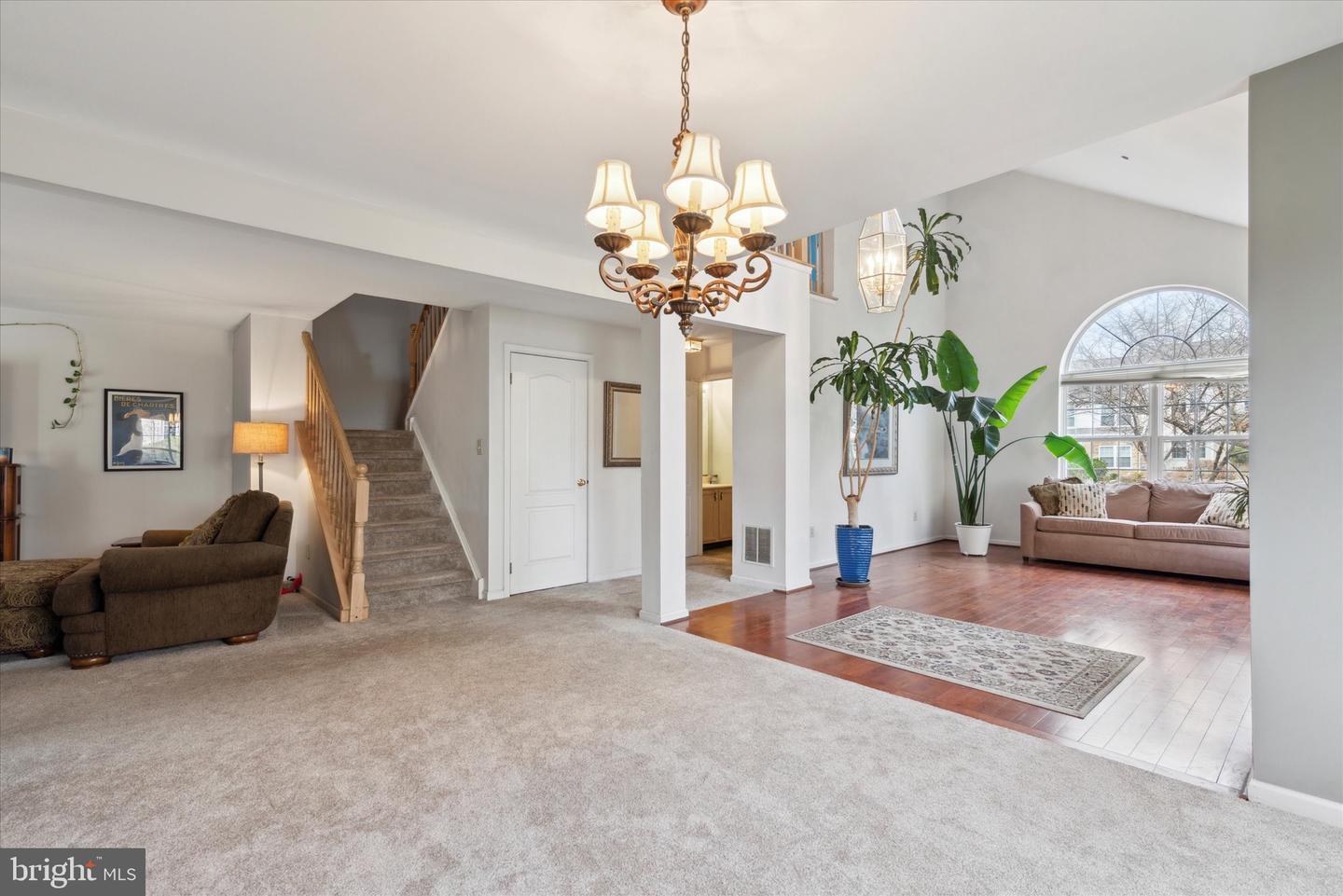 174 Canterbury Ln