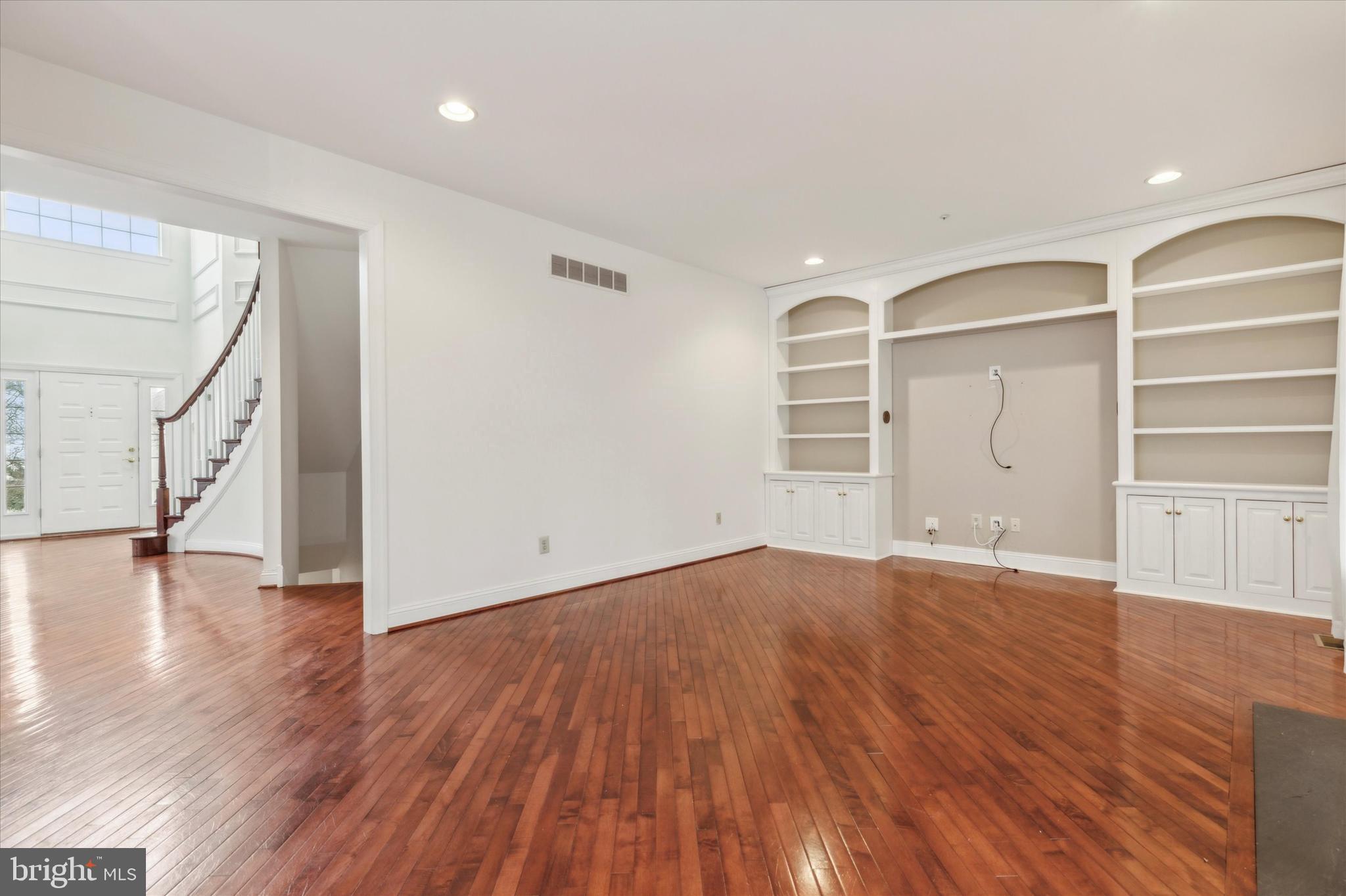 409 Merion Hill Ln
