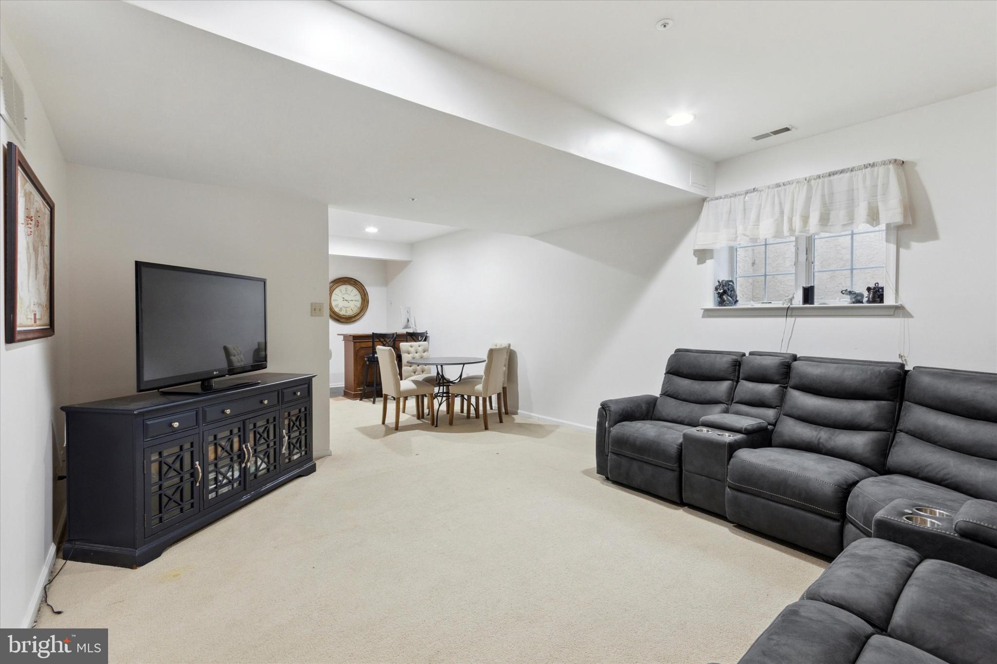 409 Merion Hill Ln
