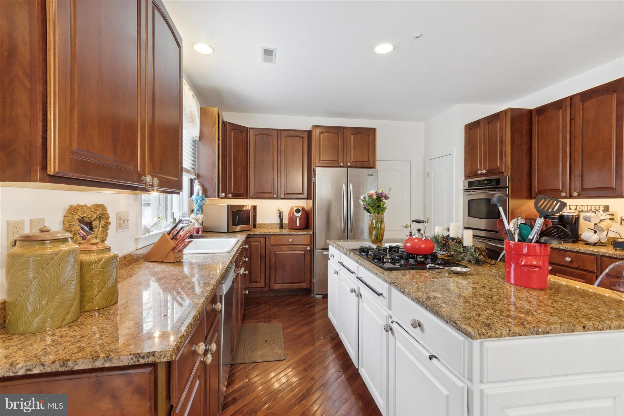 409 Merion Hill Ln