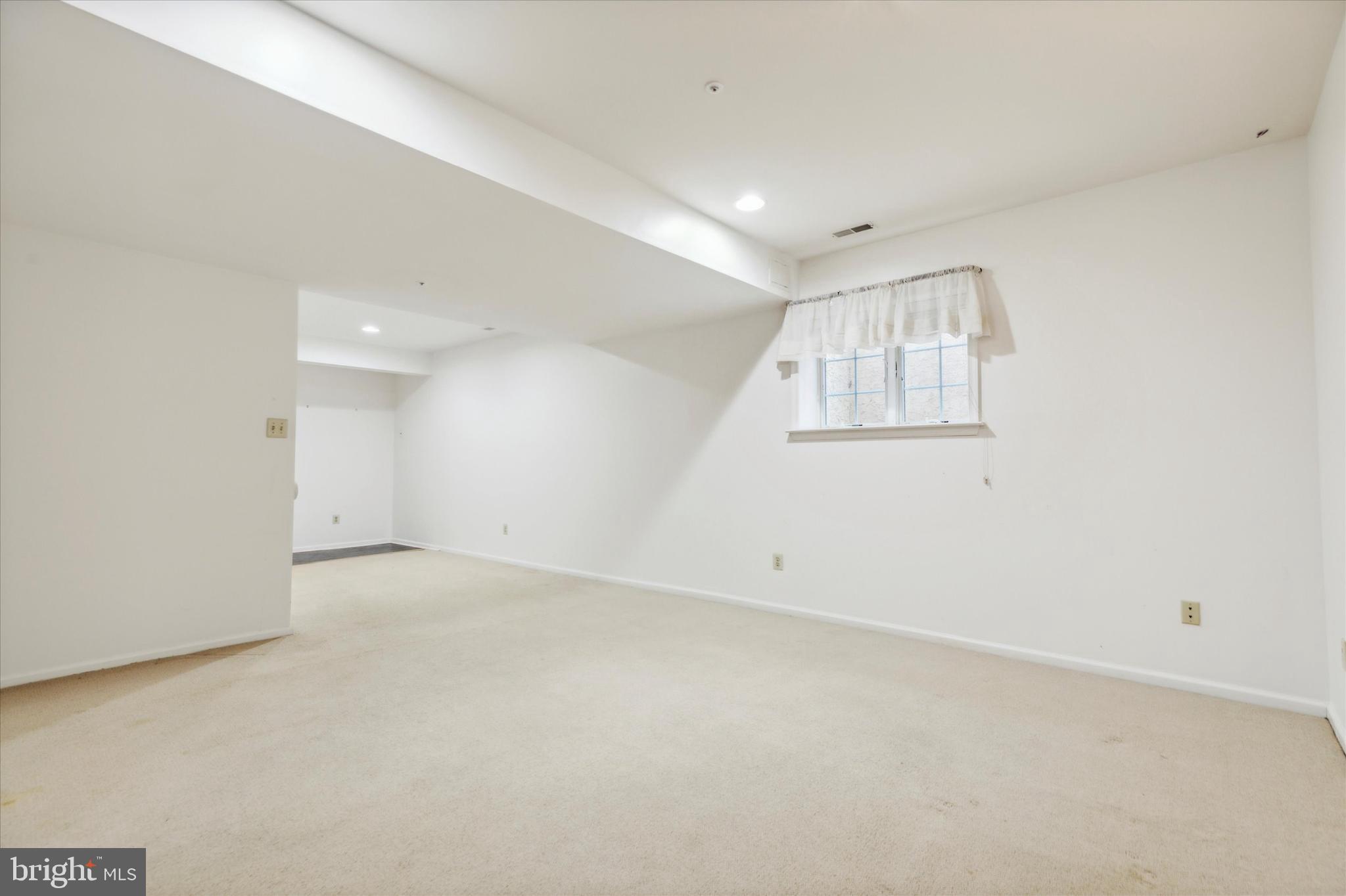 409 Merion Hill Ln