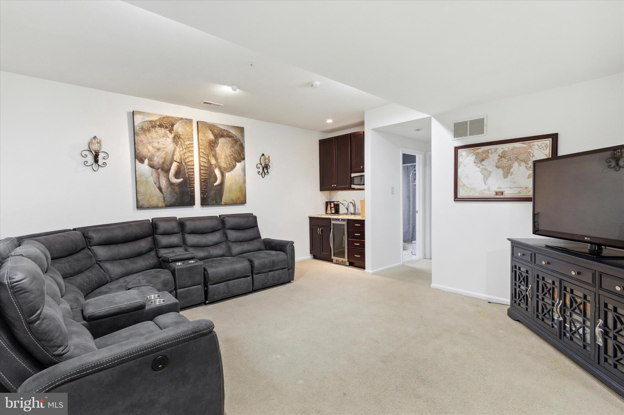 409 Merion Hill Ln